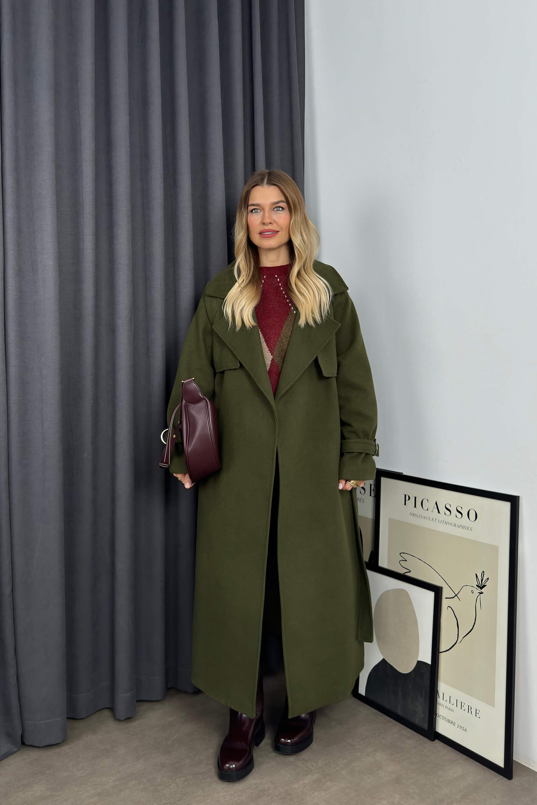 Haki Yeşili Kolları Kemerli Rüzgarlıklı Astarlı Oversize Yün Kaban