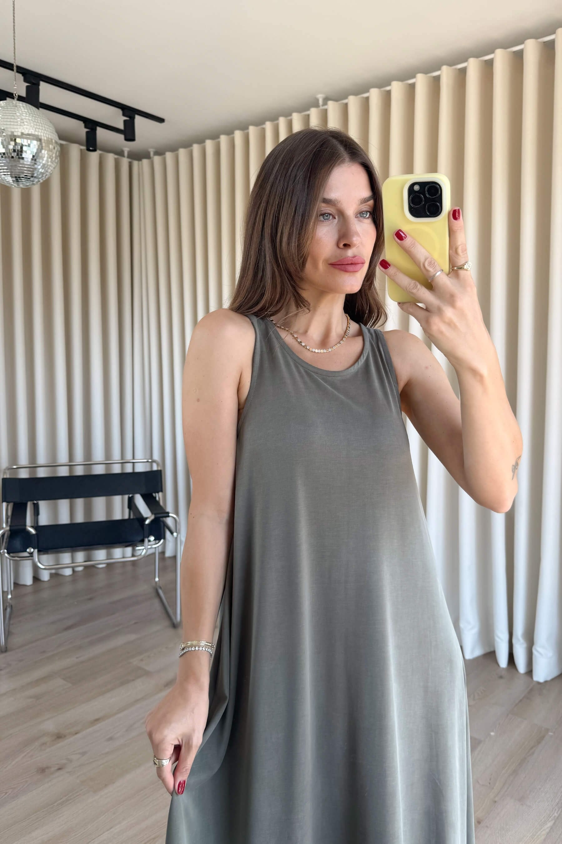 Haki Yeşili Sıfır Kollu Çan Etekli Modal Elbise
