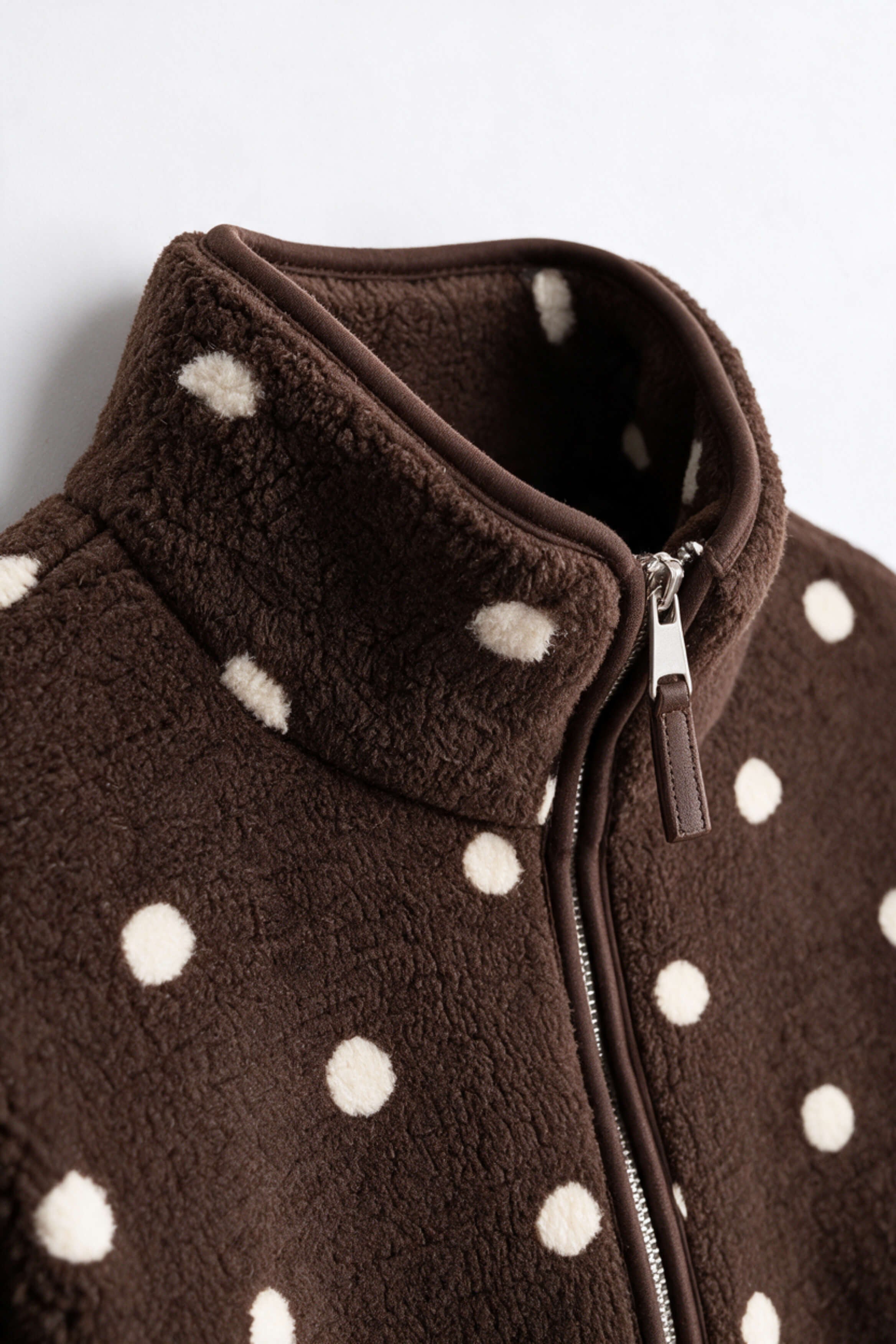 Kahverengi Beyaz Puantiyeli Fermuarlı Oversize Peluş Sweatshirt