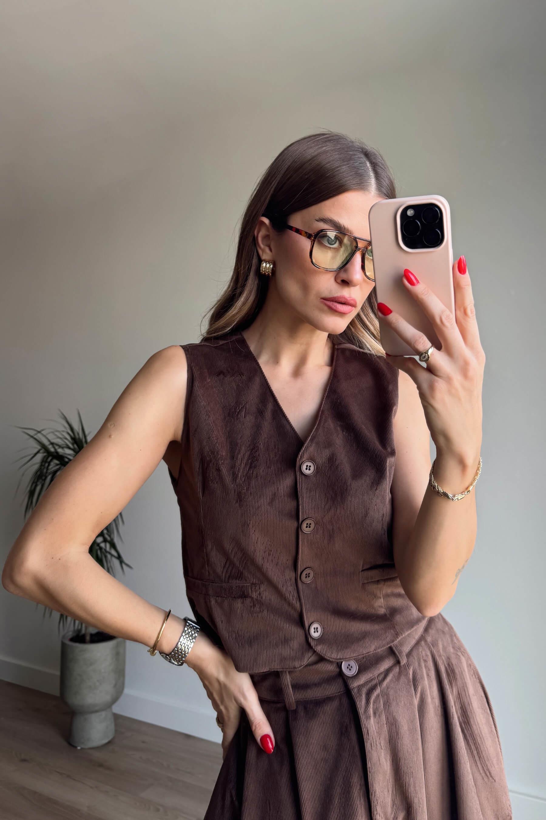 Kahverengi İnce Fitilli Yelek Etek Kadife Takım