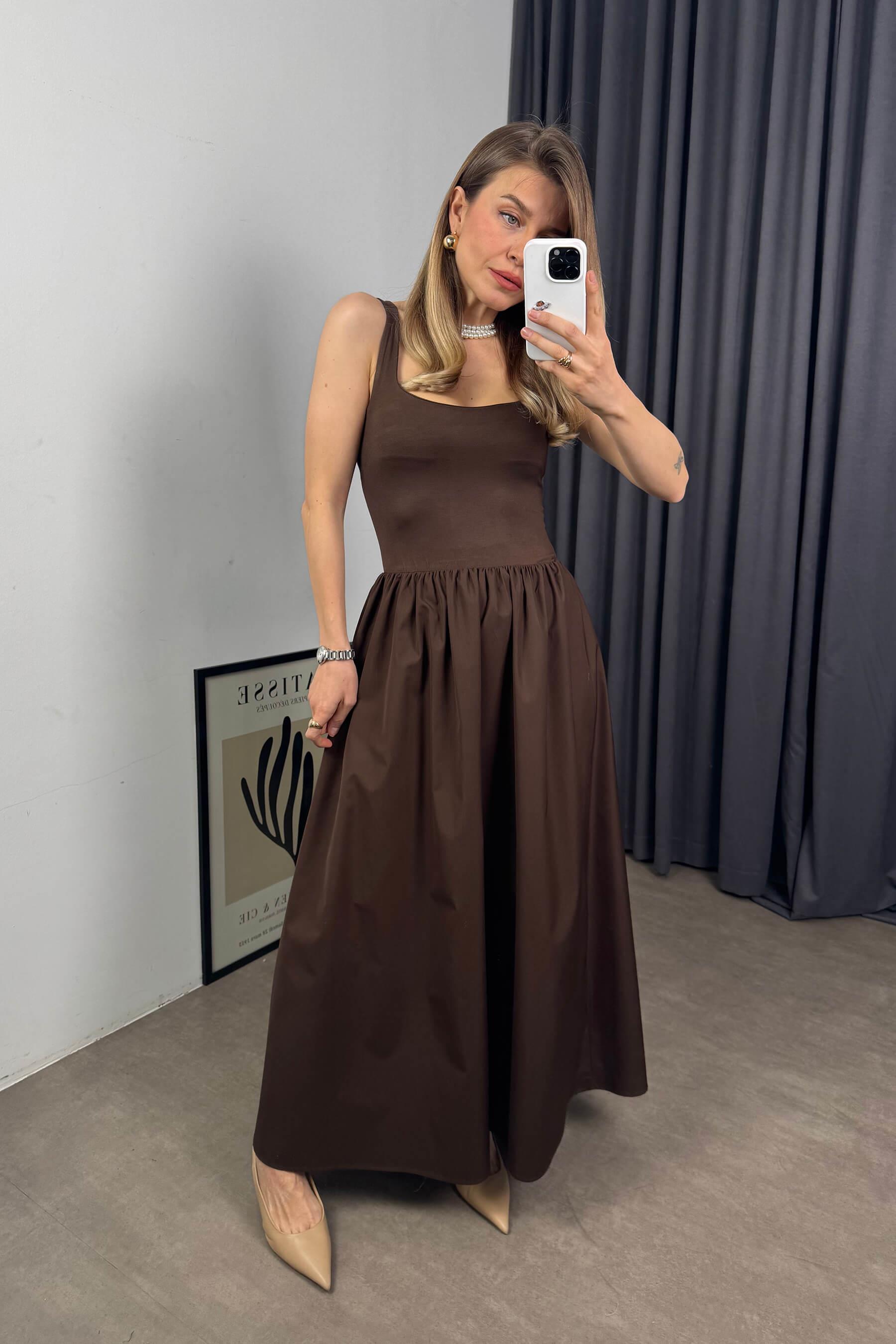 Kahverengi Kalın Askılı Kiloş Etekli Elbise
