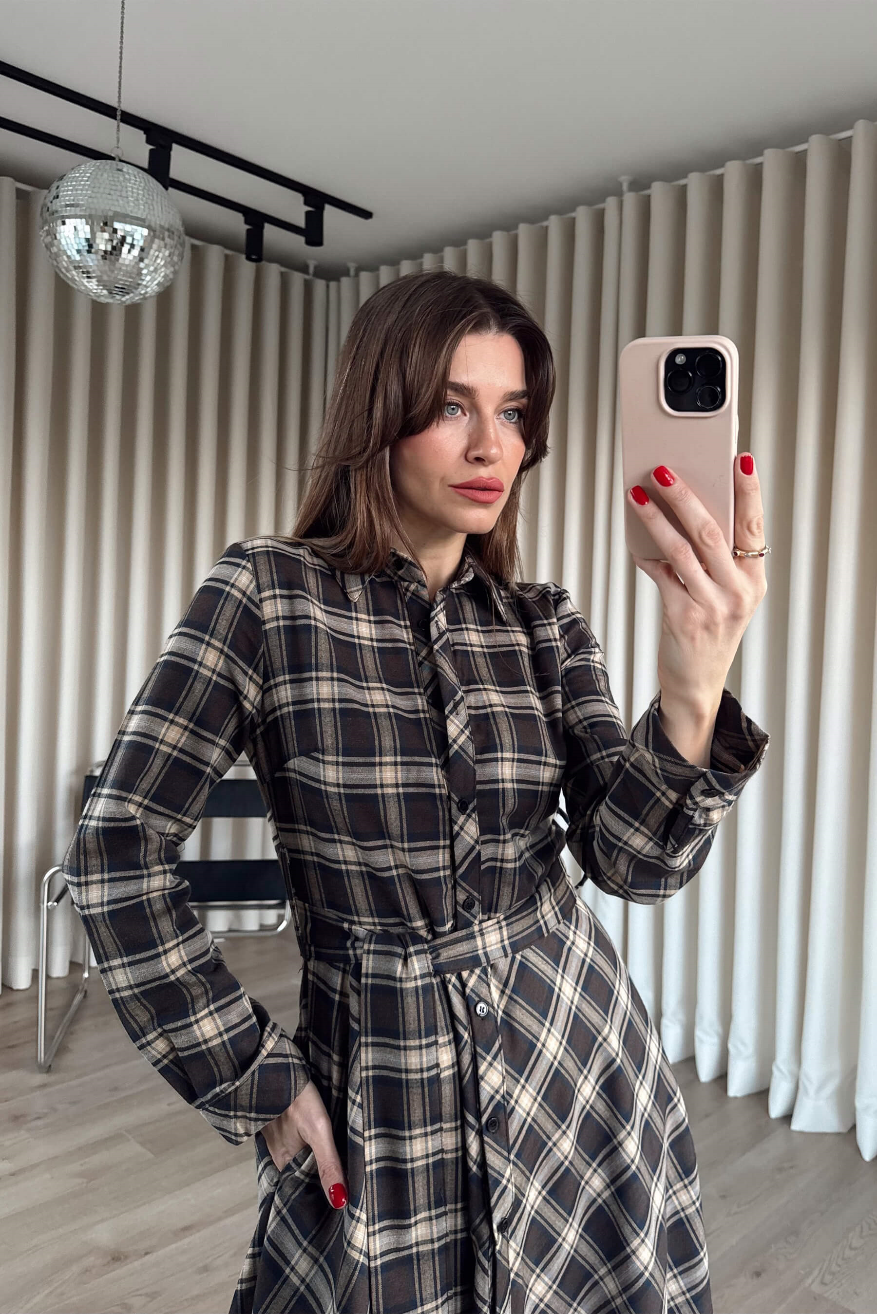 Kahverengi Lacivert Ekoseli Oversize Kuşaklı Maxi Boy Elbise