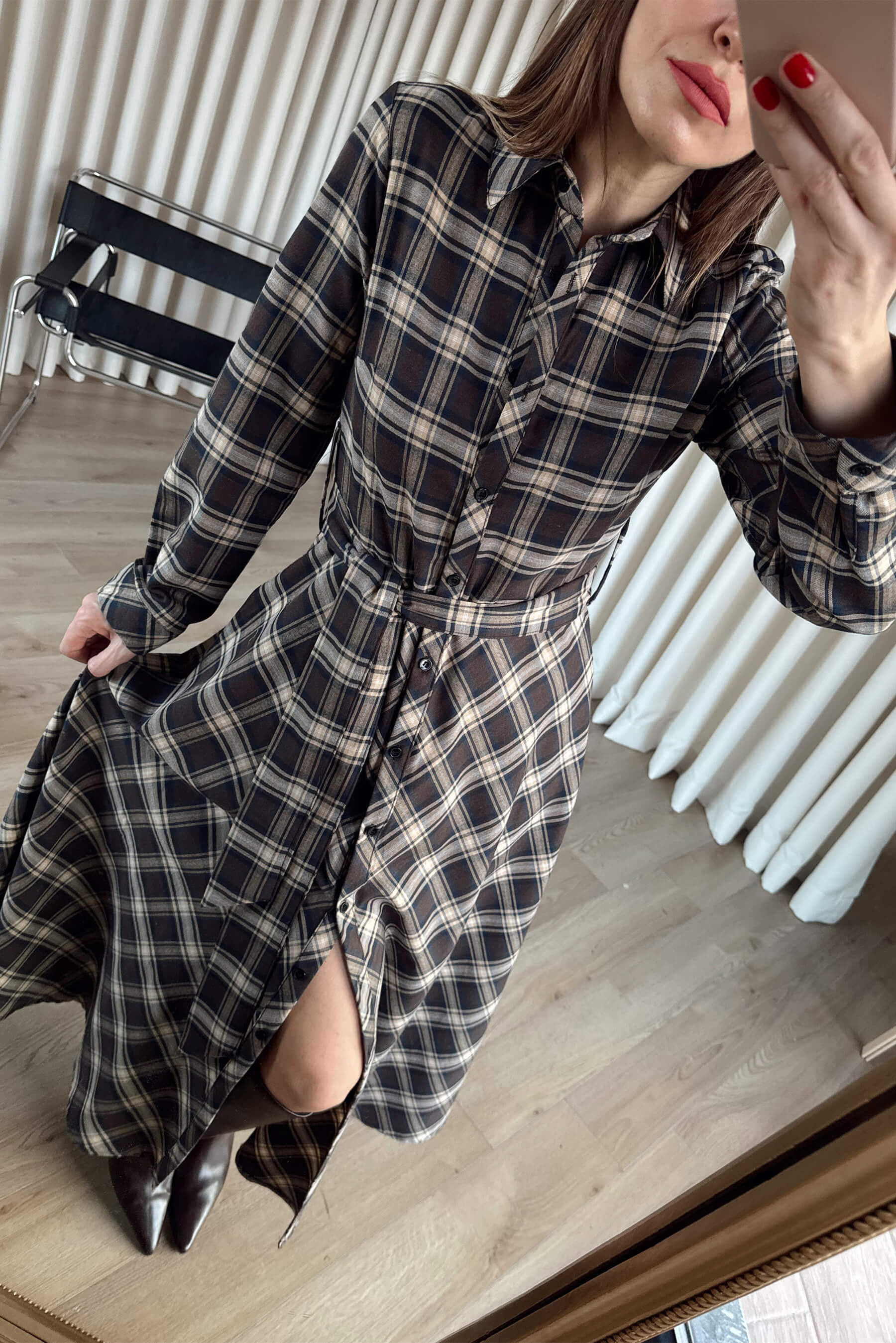 Kahverengi Lacivert Ekoseli Oversize Kuşaklı Maxi Boy Elbise