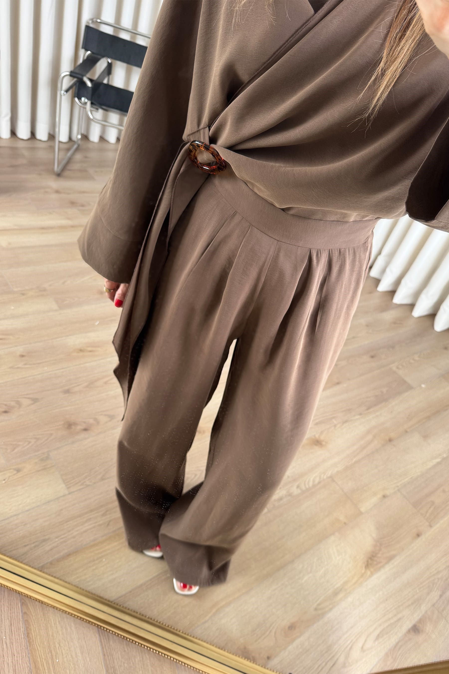 Kahverengi Şal Model Toka Detaylı Modal Pantolon Bluz Takım