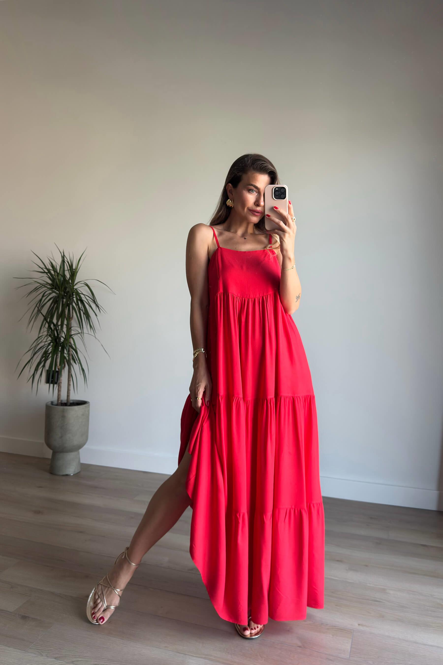 Kırmızı Askılı Kare Yaka Parçalı Maxi Elbise