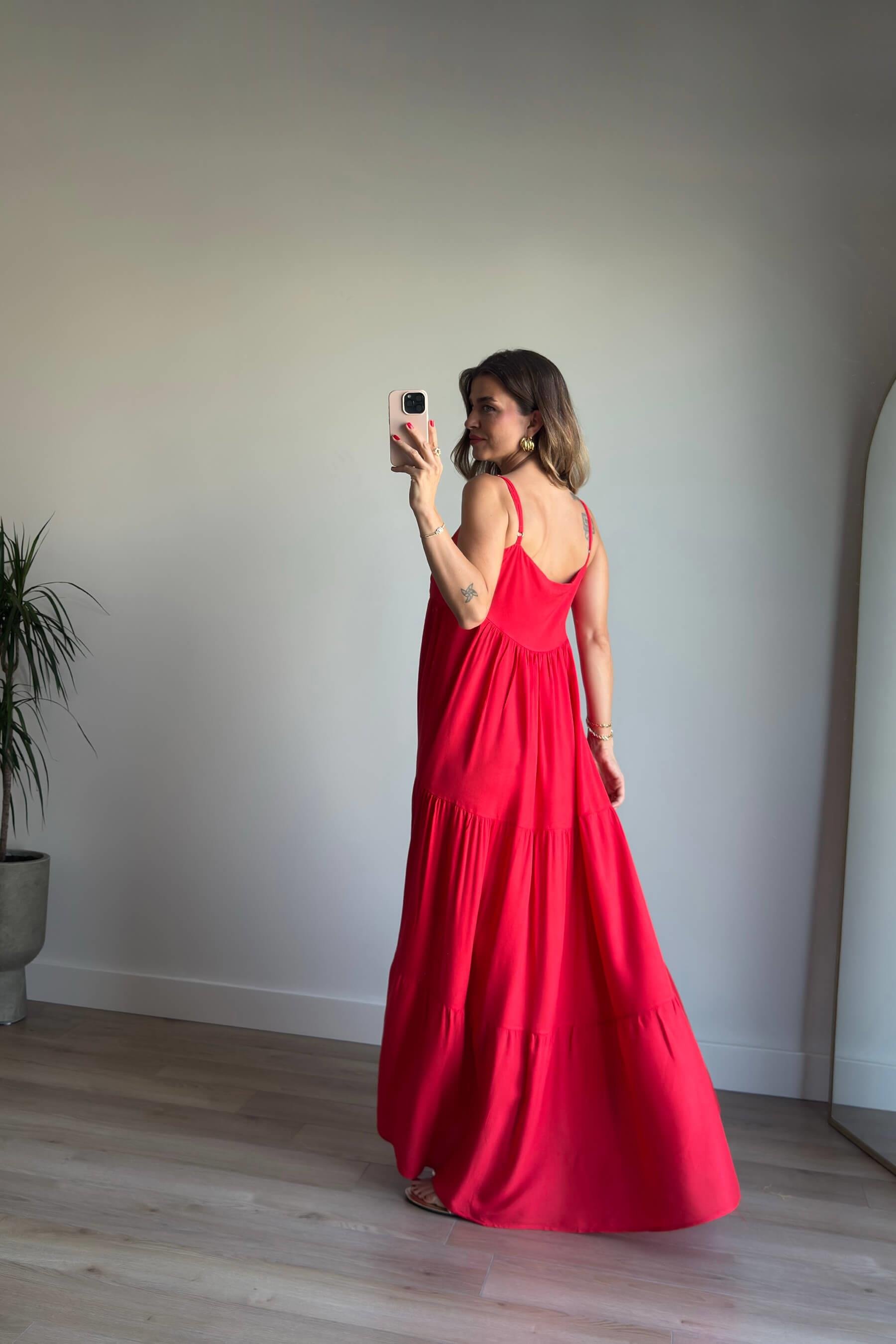 Kırmızı Askılı Kare Yaka Parçalı Maxi Elbise