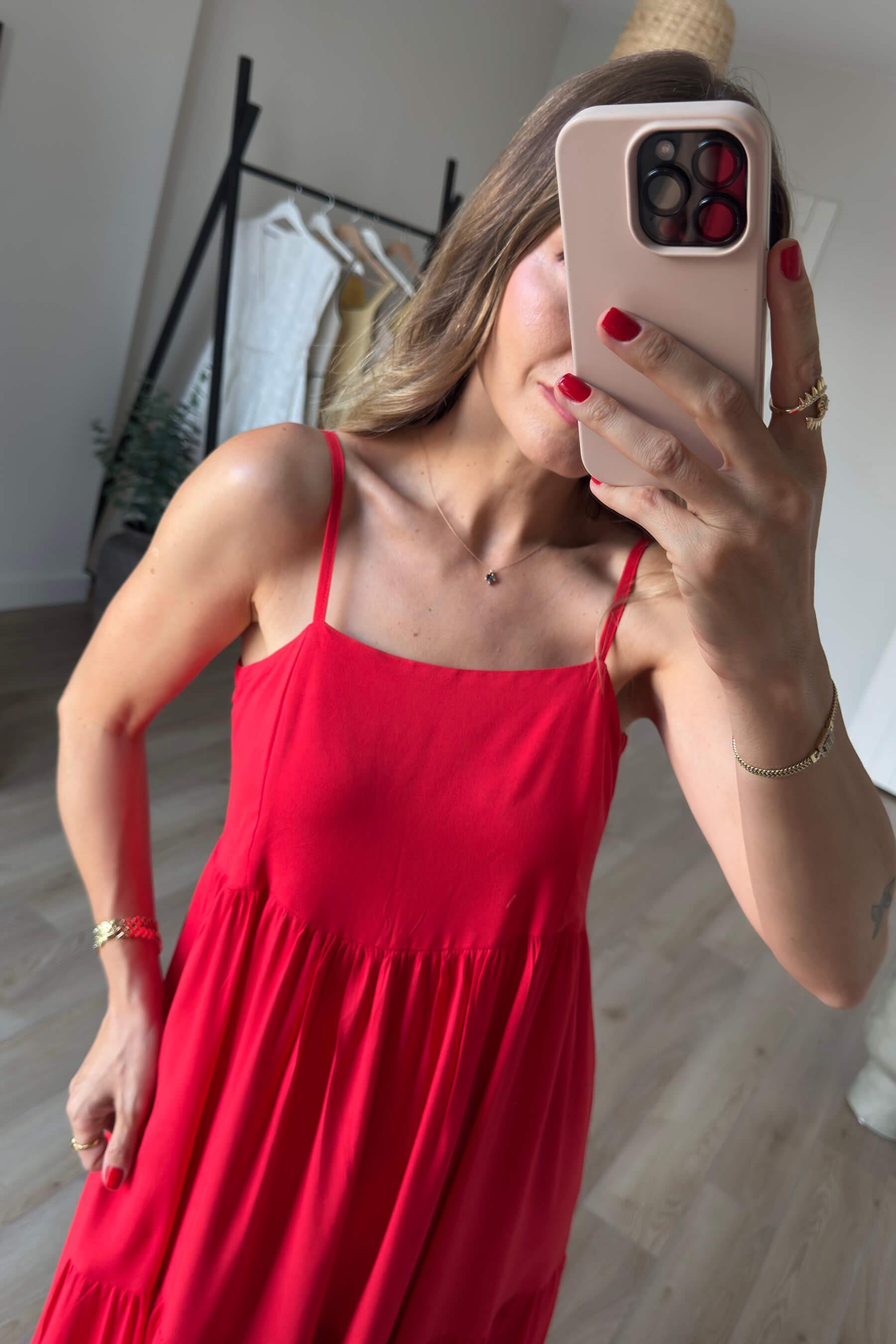 Kırmızı Askılı Kare Yaka Parçalı Maxi Elbise