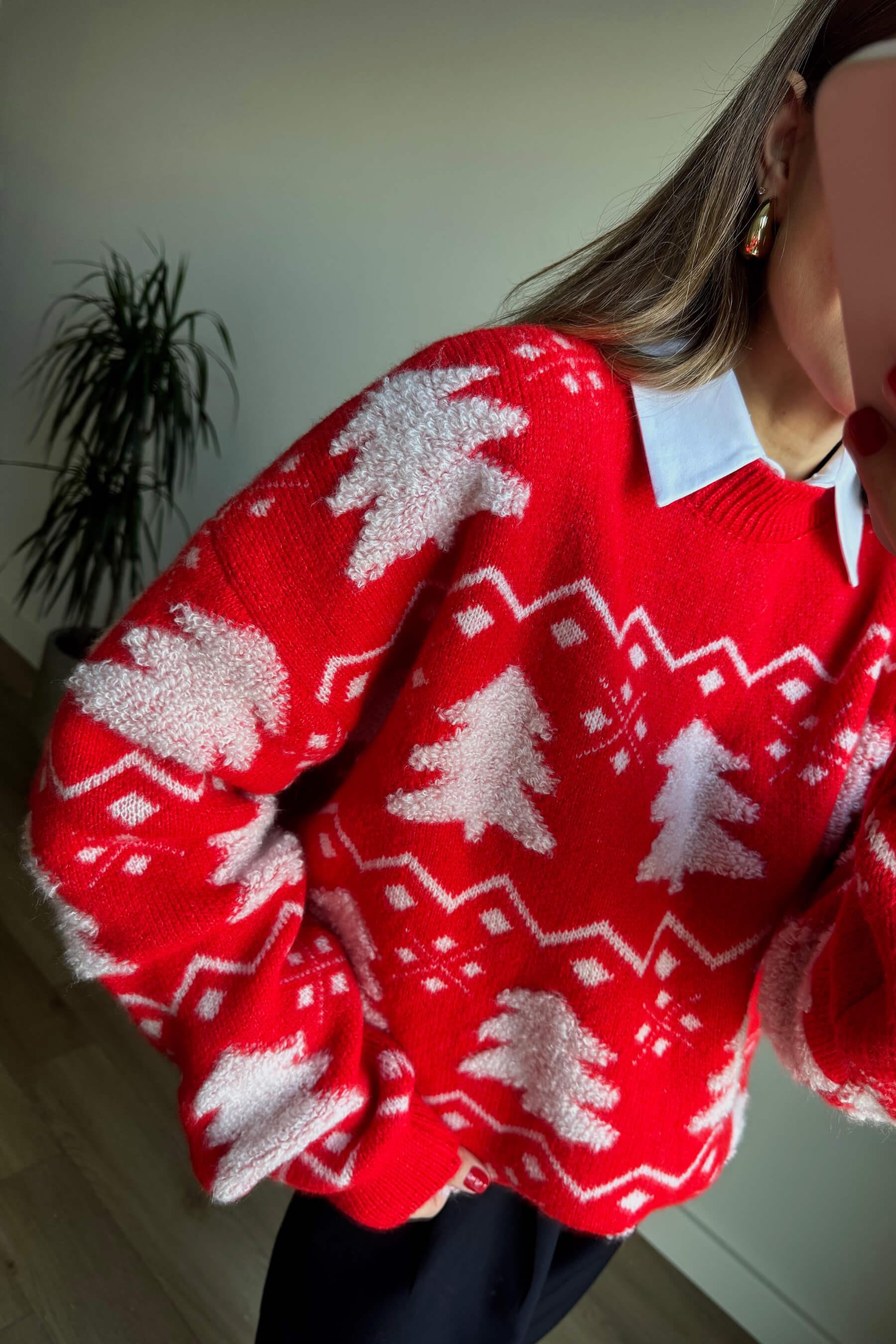 Kırmızı Beyaz Çam Ağaçlı Triko Kazak