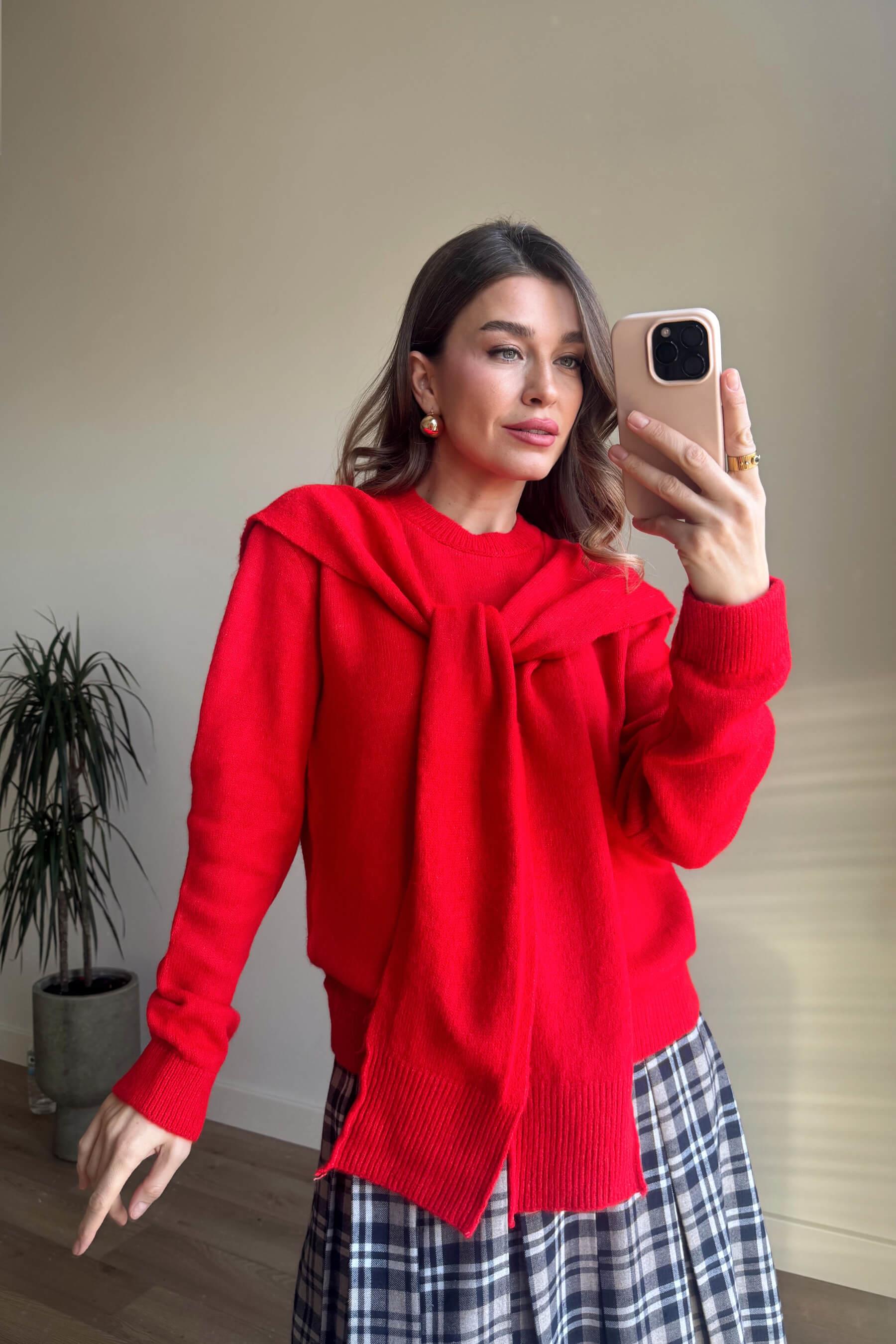 Kırmızı Şal Detaylı Triko Kazak