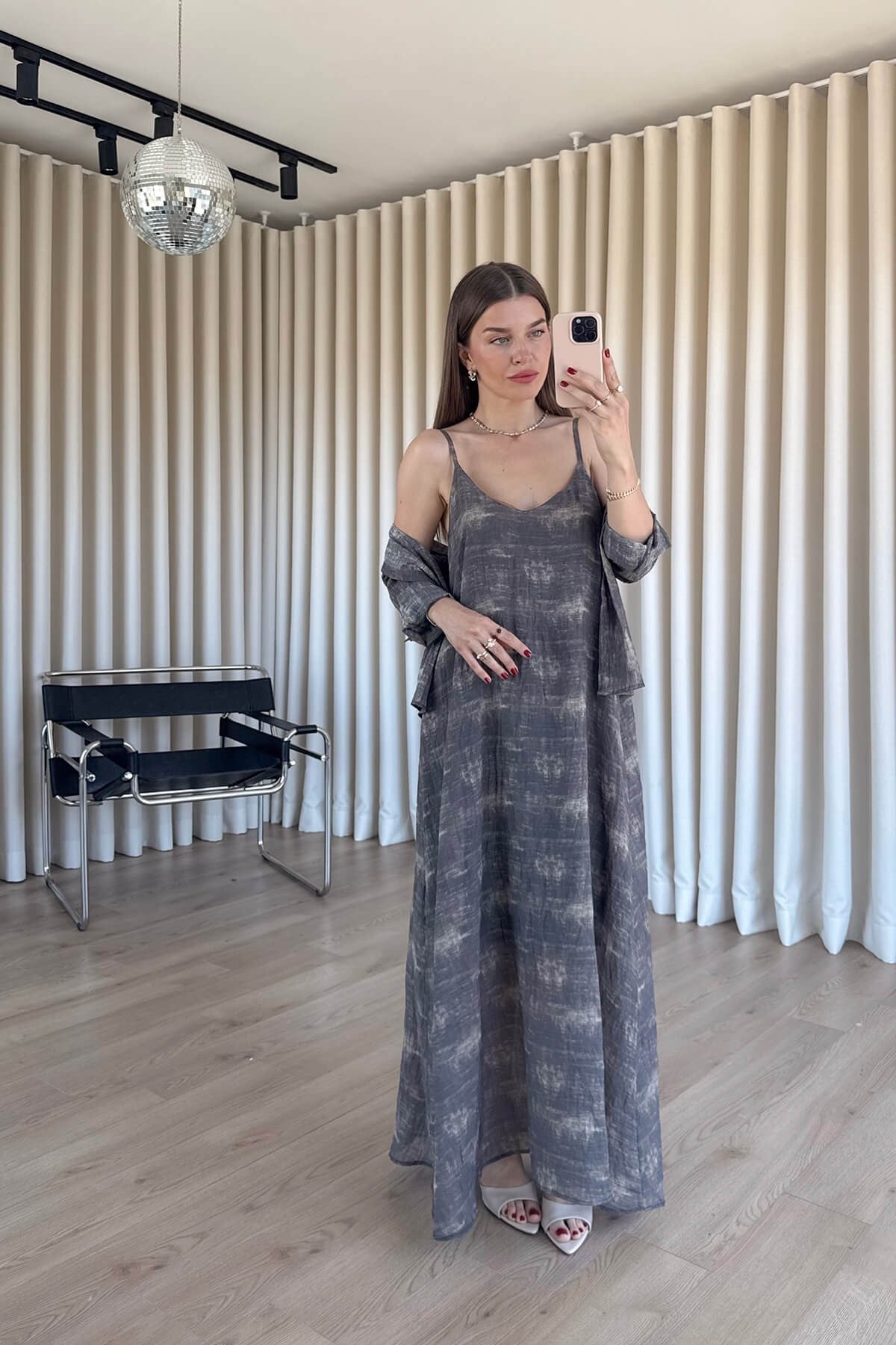 Koyu Gri Askılı Astarlı Batik Desenli Premium Elbise