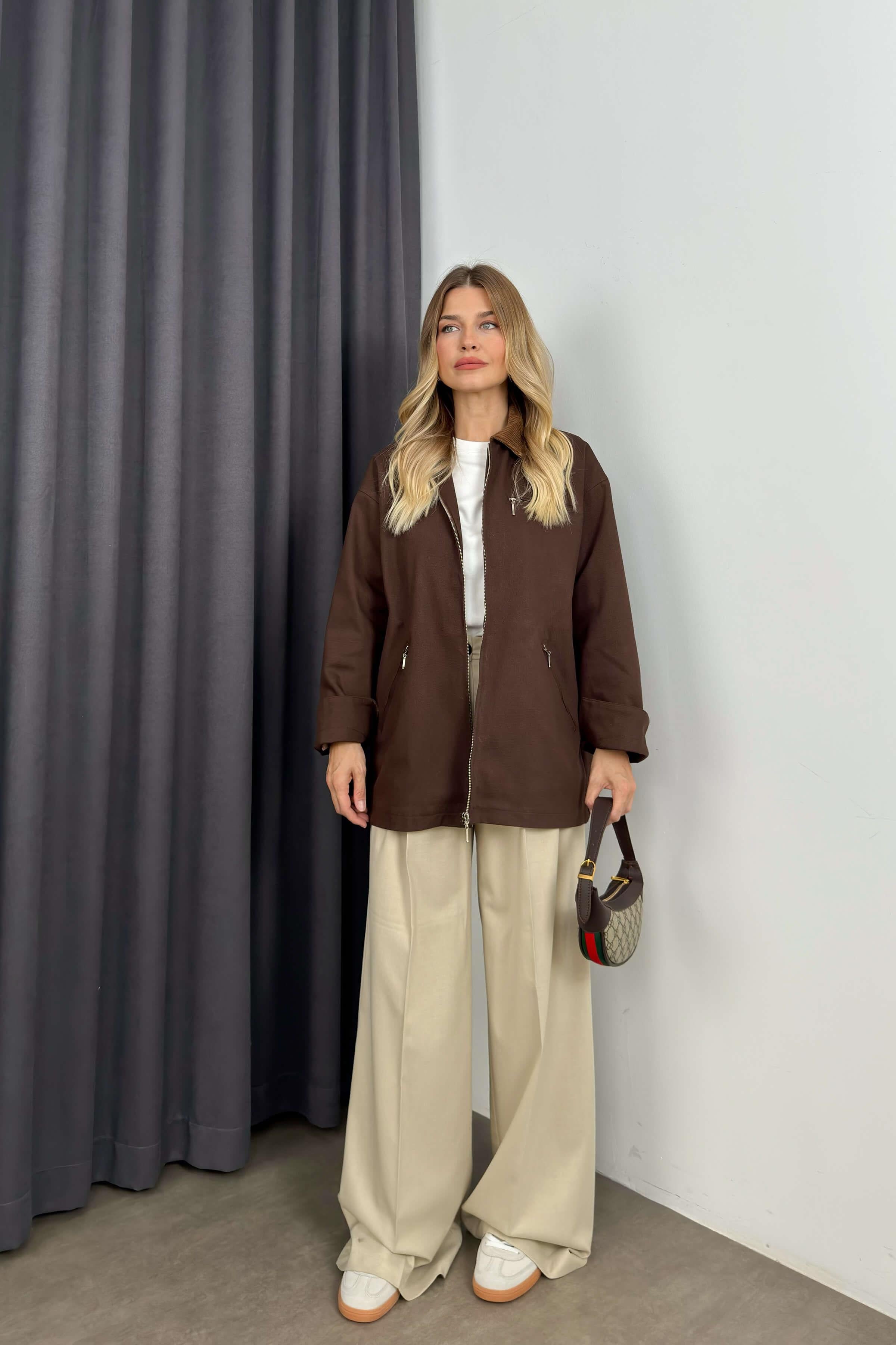 Koyu Kahve Kadife Yakalı Oversize Gabardin Ceket