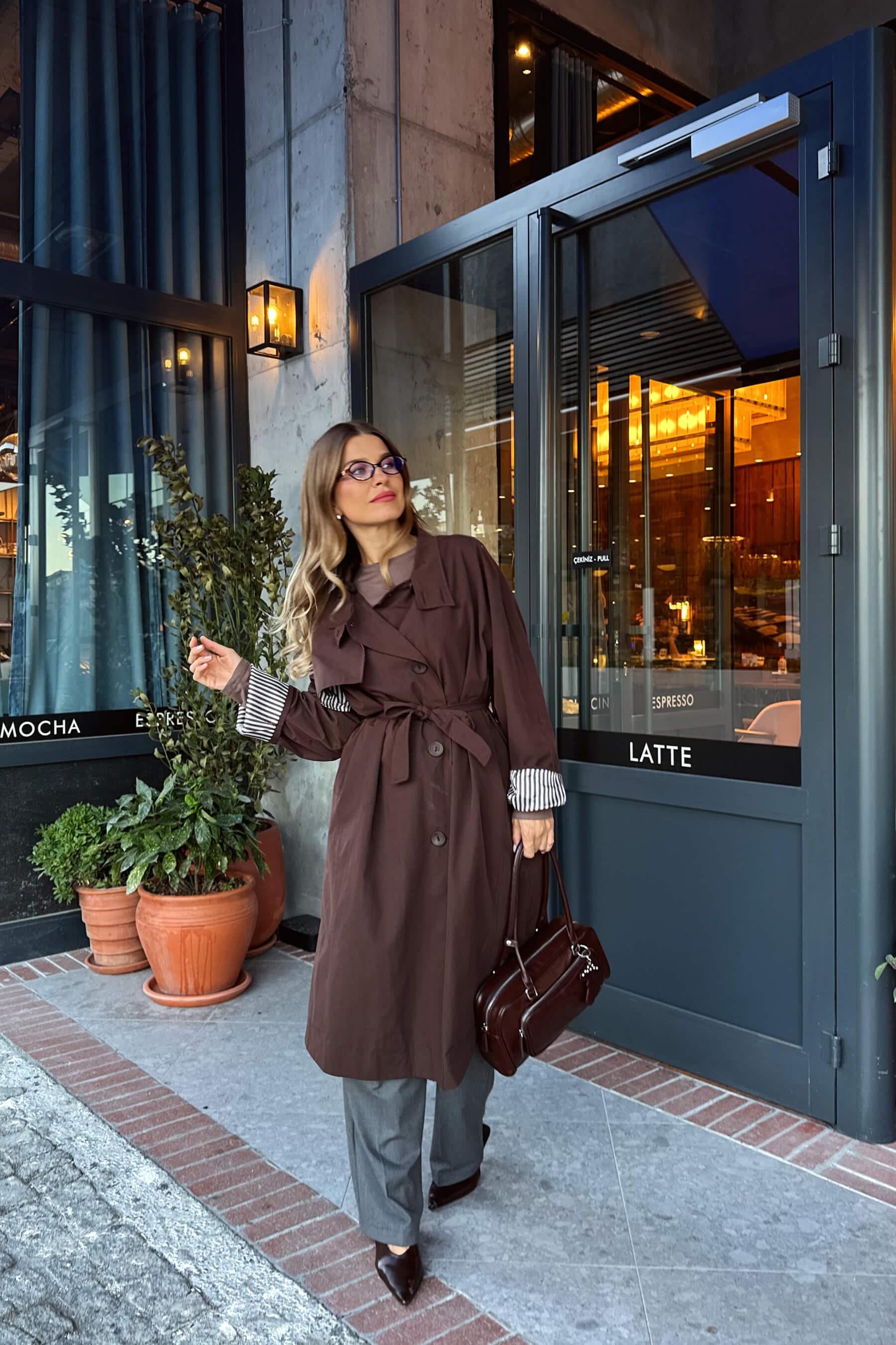 Koyu Kahve Kuşaklı Astarlı Maxi Boy Oversize Trençkot