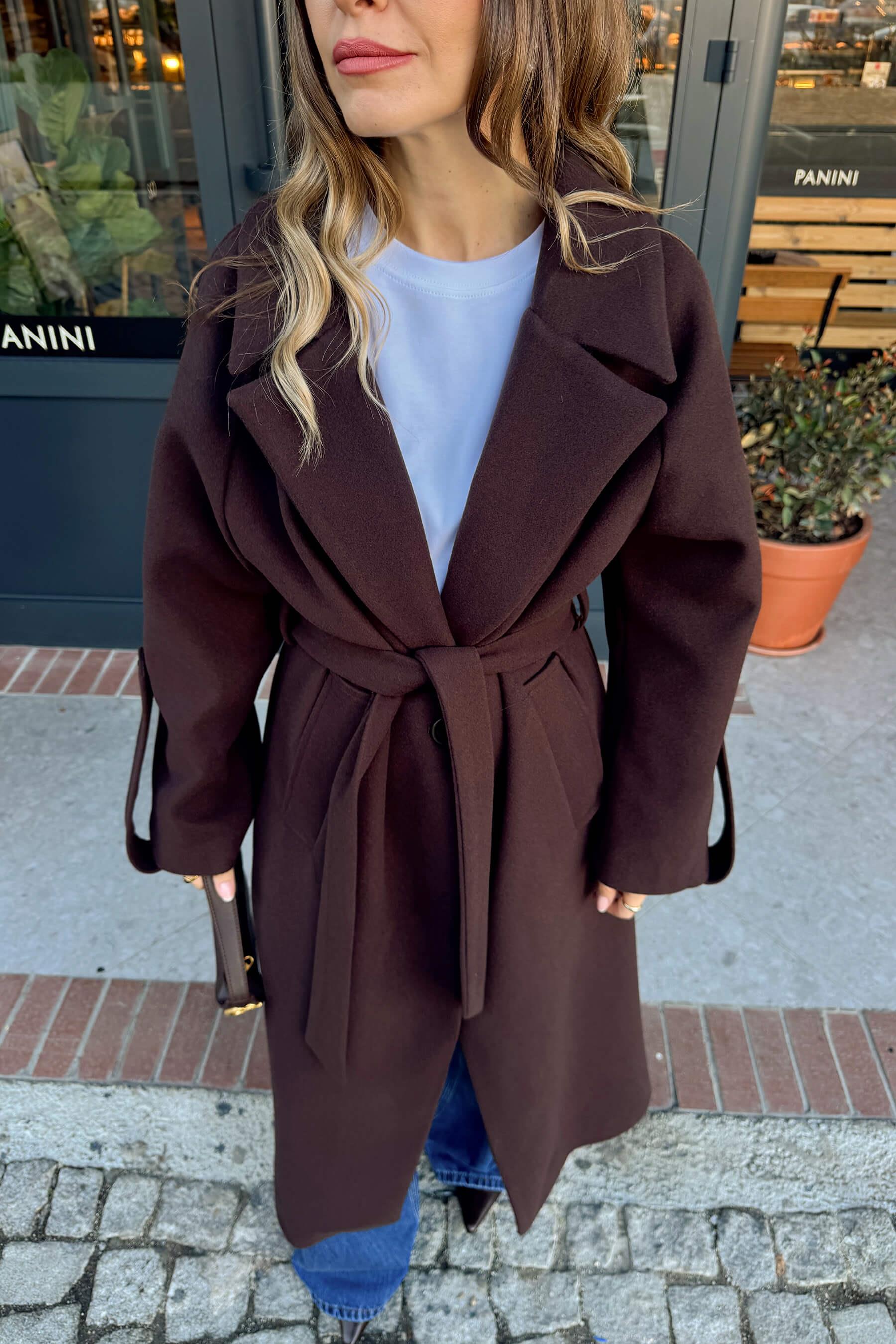 Koyu Kahve Kuşaklı Astarlı Oversize Kol Detay Yün Kaban