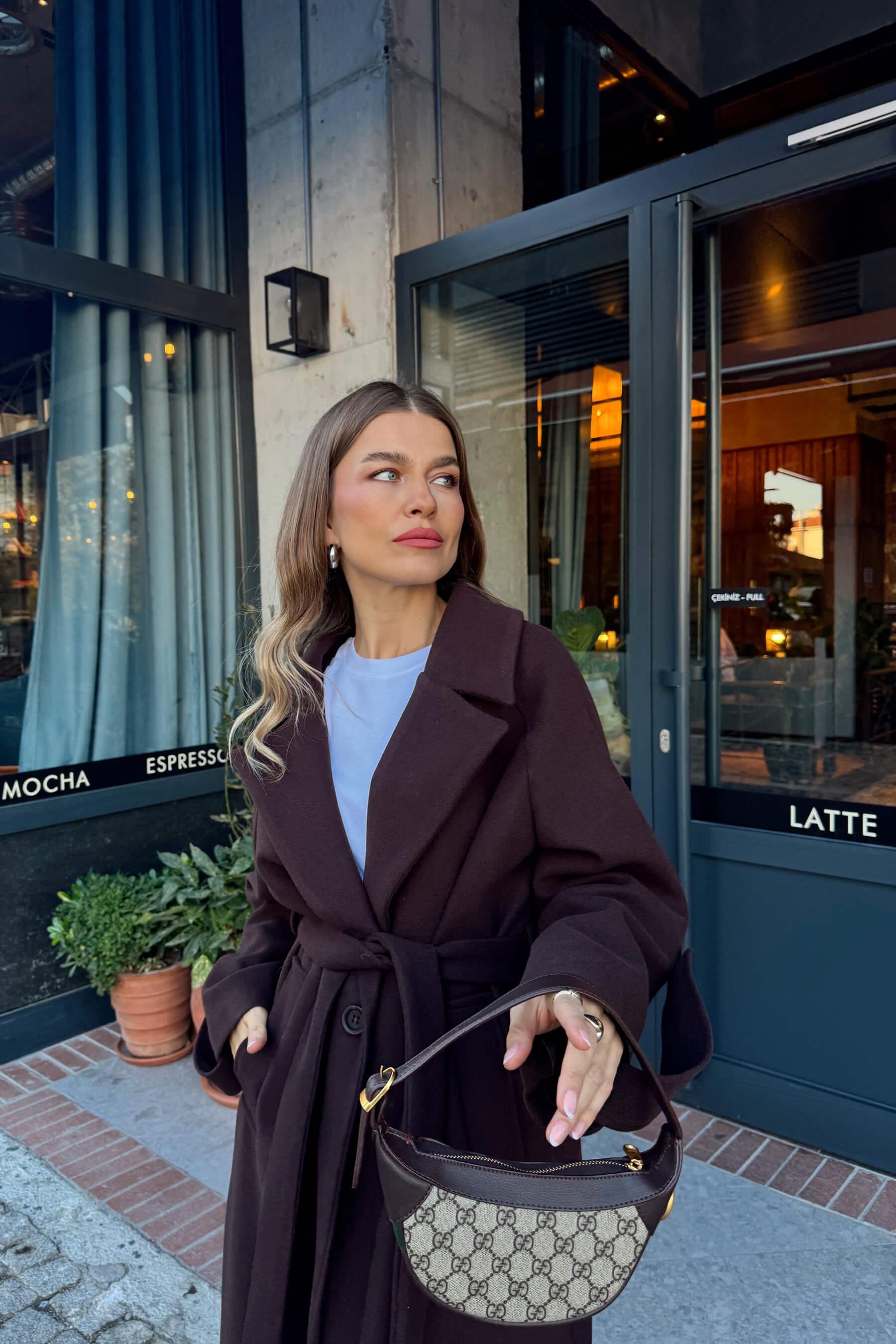 Koyu Kahve Kuşaklı Astarlı Oversize Kol Detay Yün Kaban