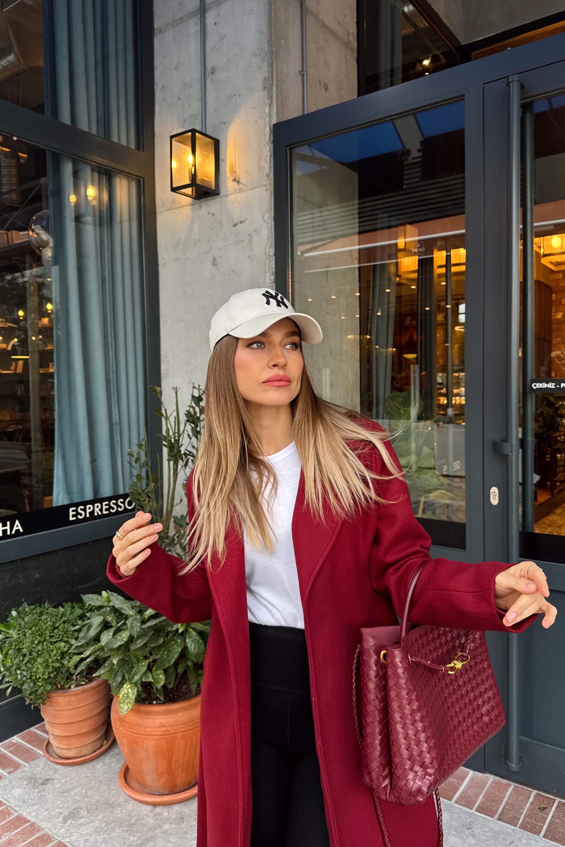 Koyu Kırmızı Astarlı Kaşe Kaban