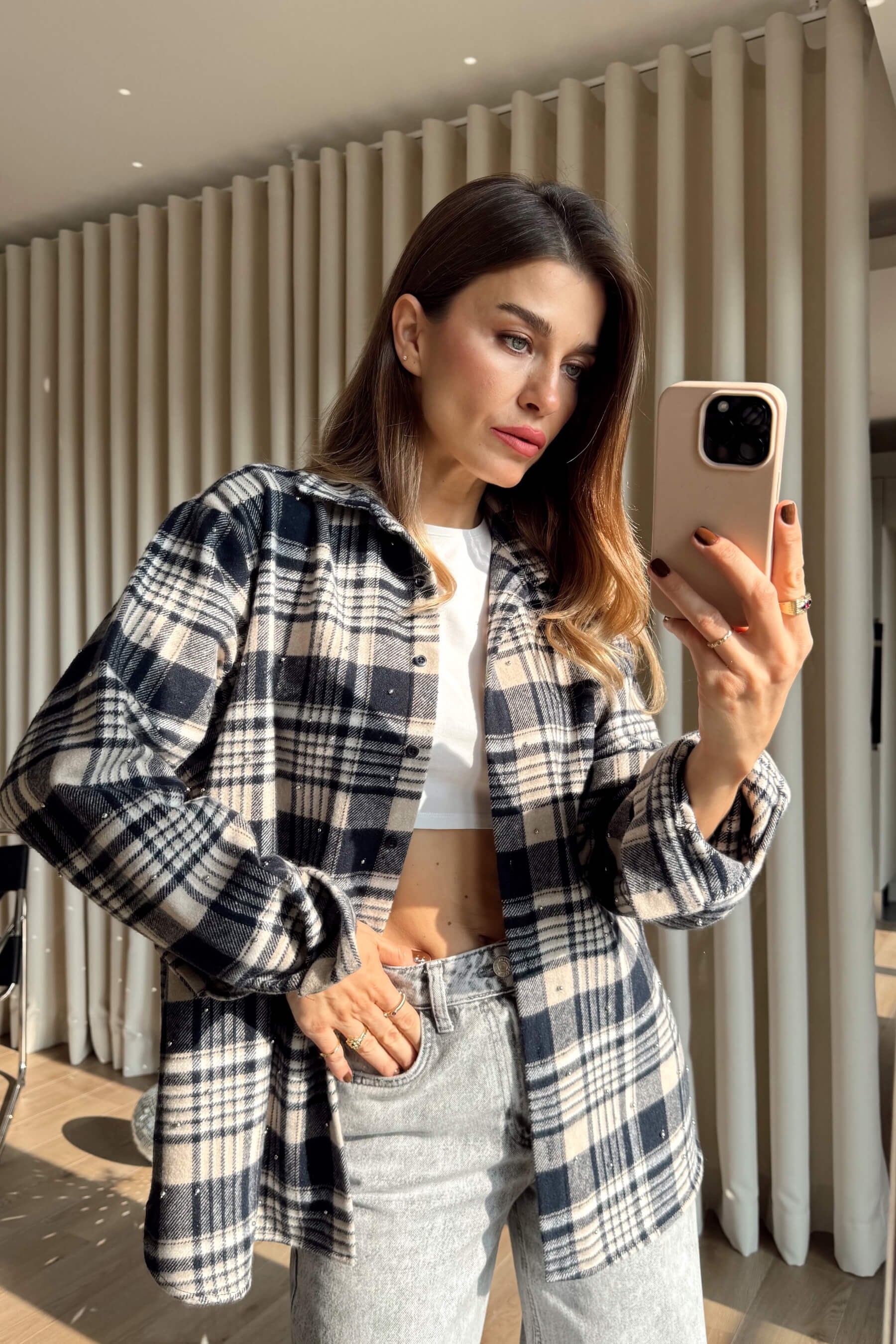 Lacivert Bej Ekoseli Taş Detaylı Oversize Oduncu Gömlek