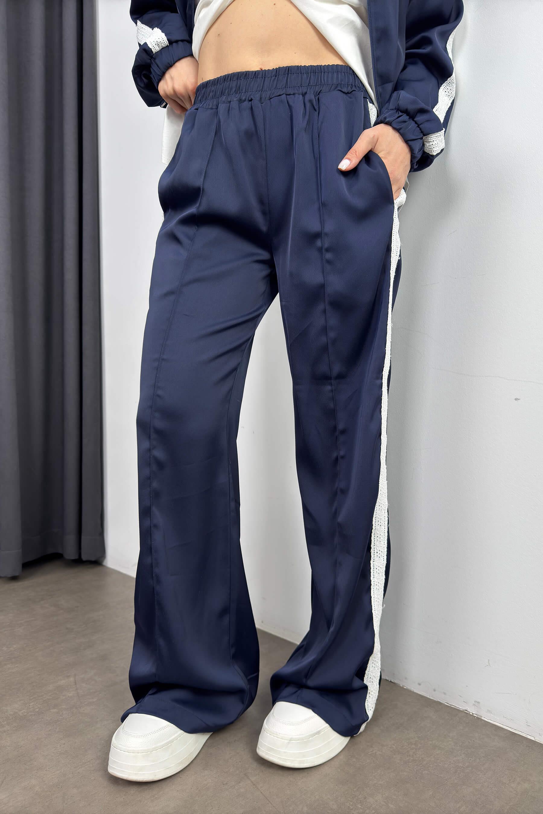 Lacivert Beyaz Dantel Detaylı Tasarım Eşofman Takımı