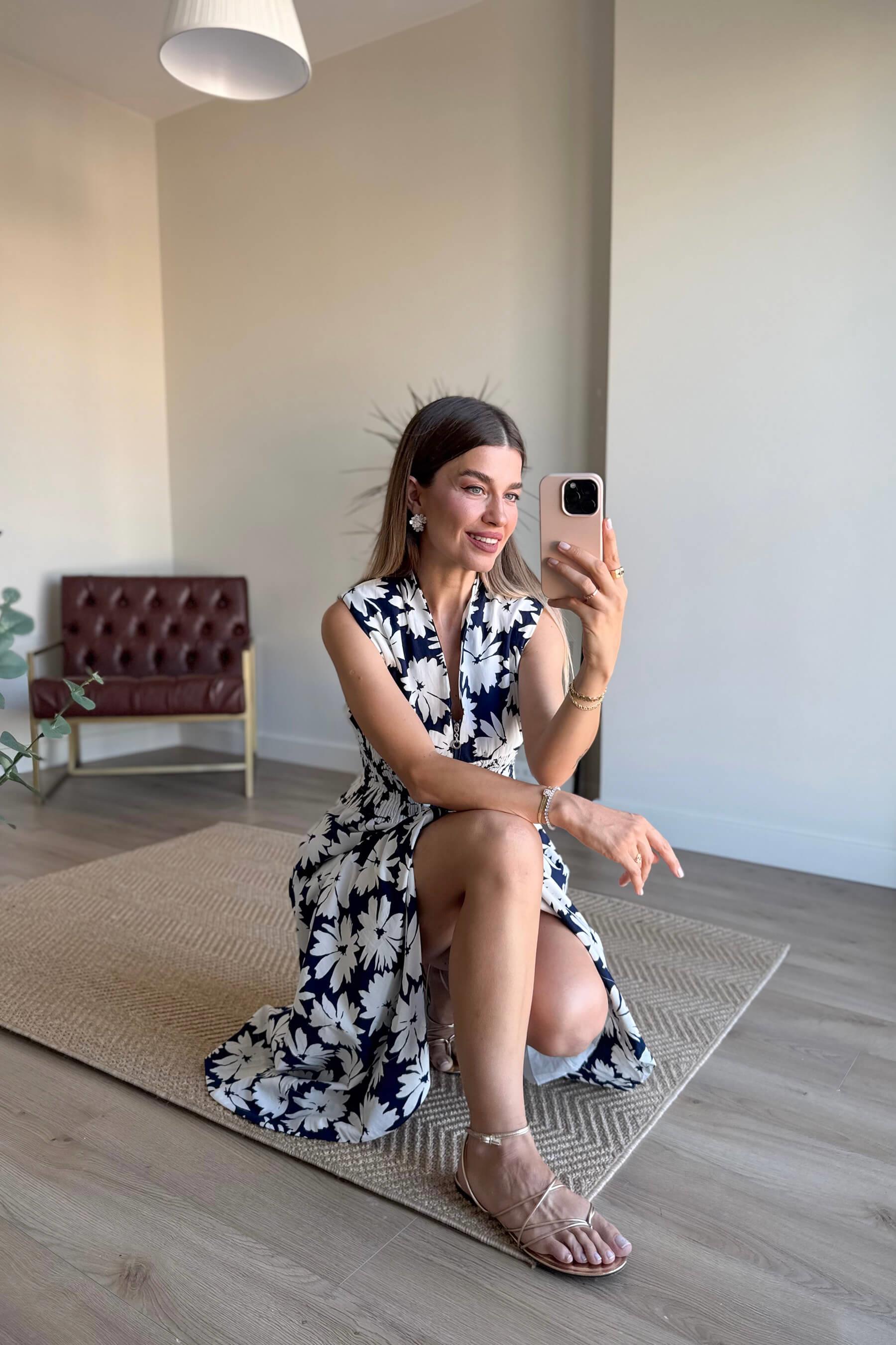 Lacivert Beyaz Zambak Desenli Gipeli Fermuarlı Vatkalı Elbise