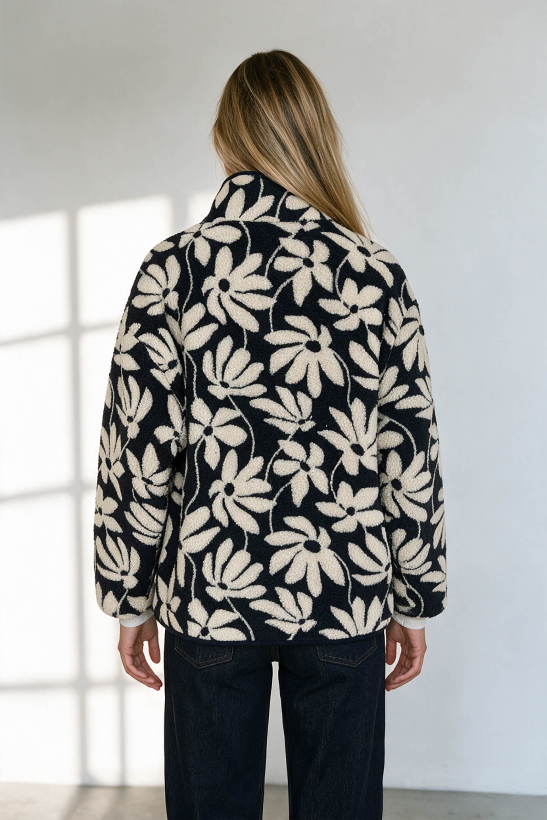 Lacivert Ekru Papatya Desenli Fermuarlı Oversize Peluş Sweatshirt