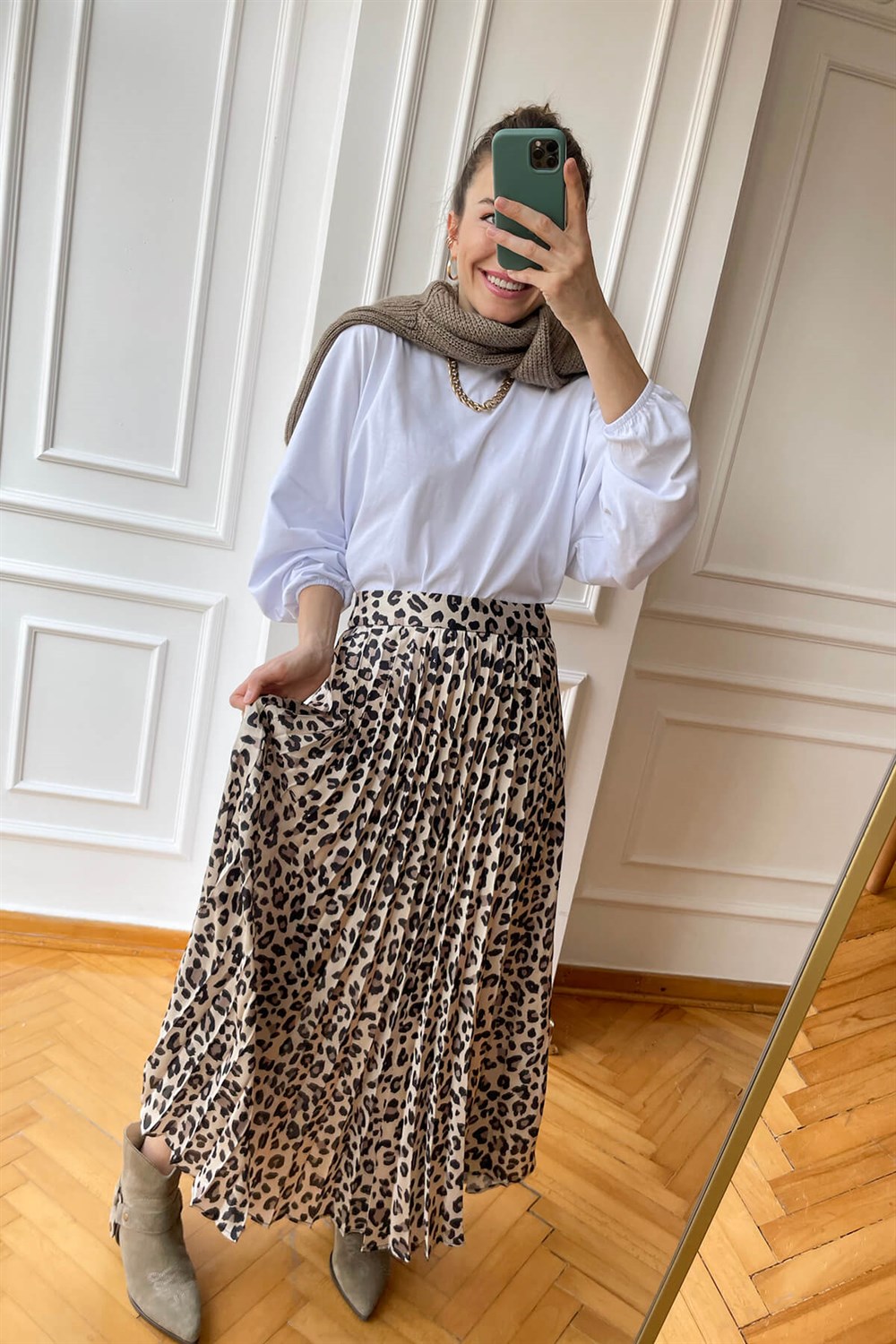 Leopar Desenli Pileli Saten Etek