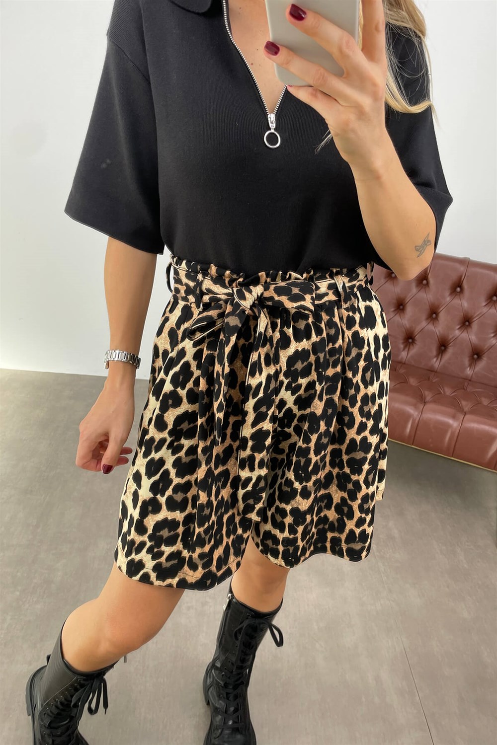Leopar Kuşaklı Şort