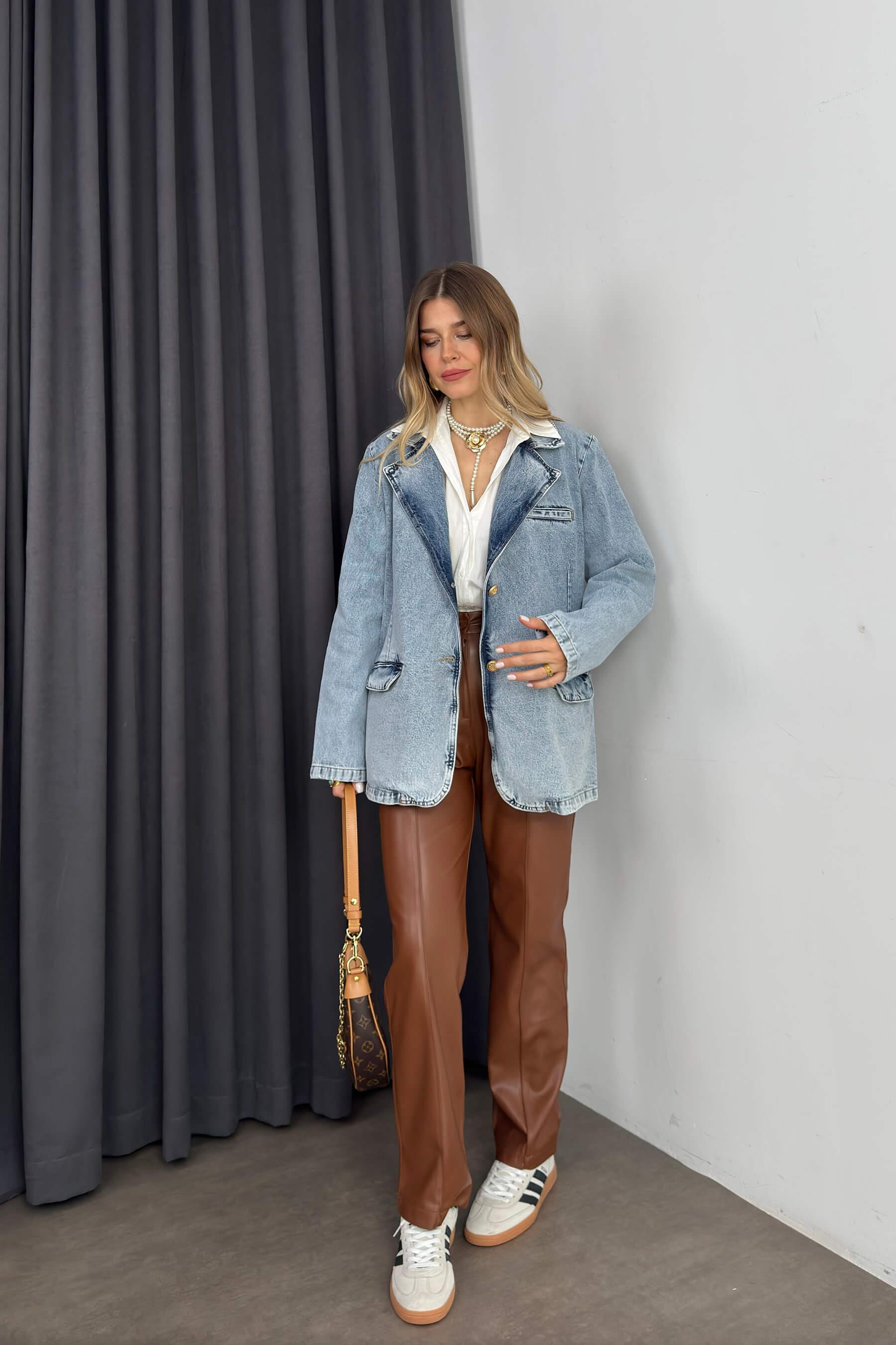 Mavi Önü Düğmeli Kot Blazer Ceket