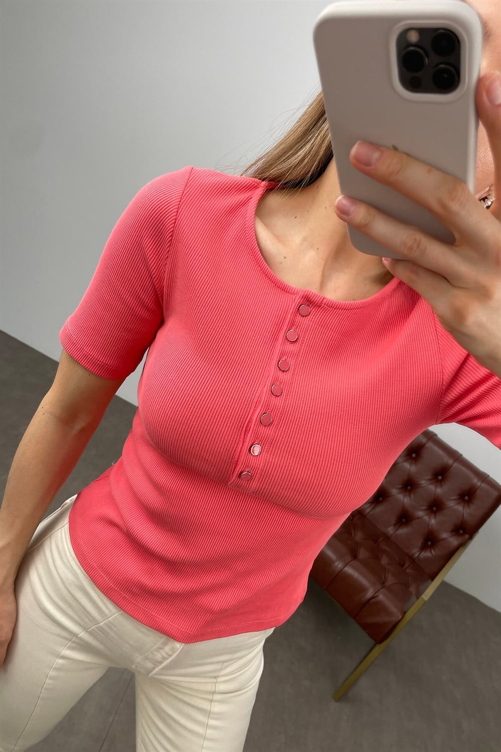 Nar Çiçeği Düğmeli Fitilli T-Shirt