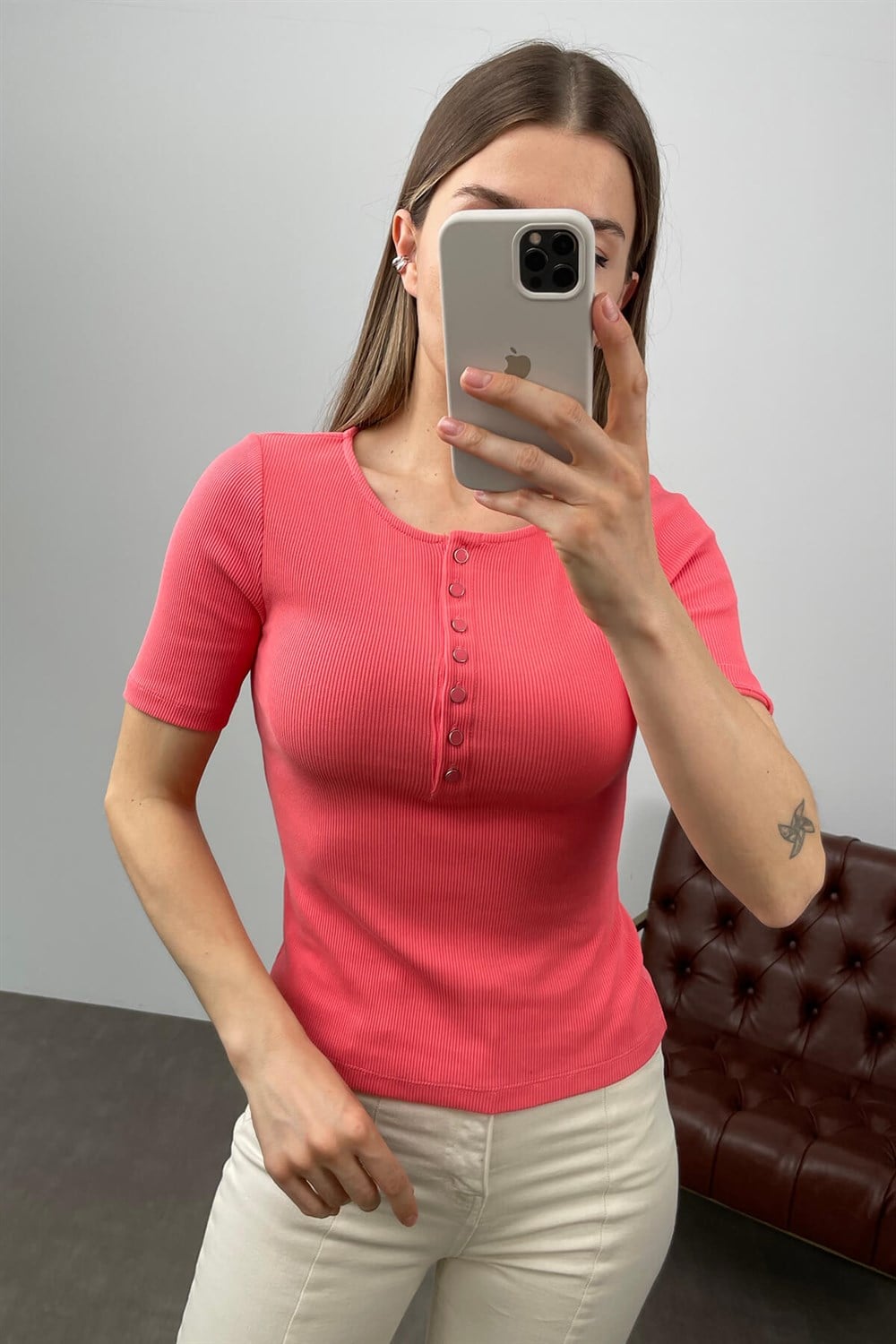 Nar Çiçeği Düğmeli Fitilli T-Shirt