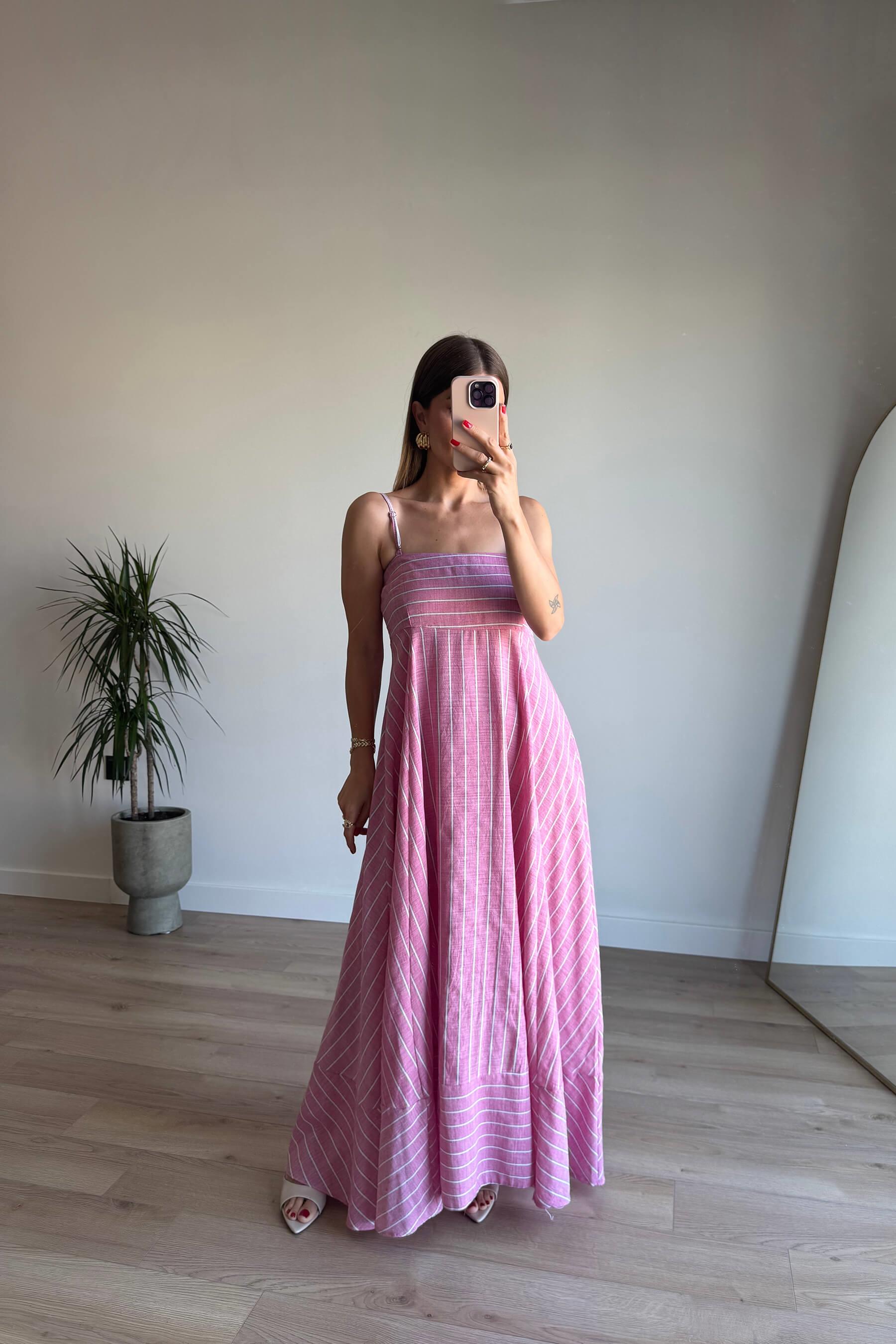 Pembe Beyaz Çizgili Kare Yaka Askılı Keten Elbise