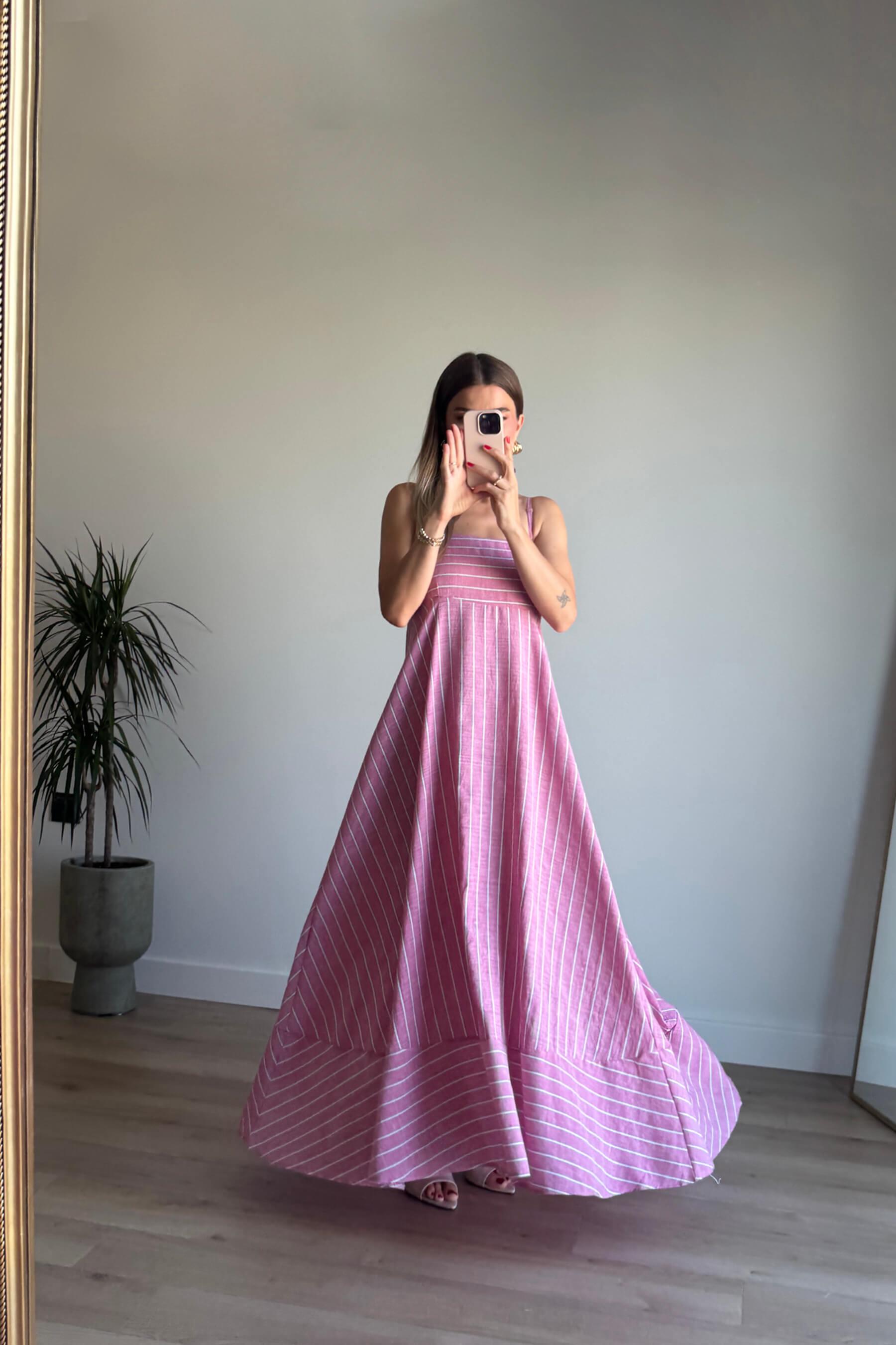 Pembe Beyaz Çizgili Kare Yaka Askılı Keten Elbise