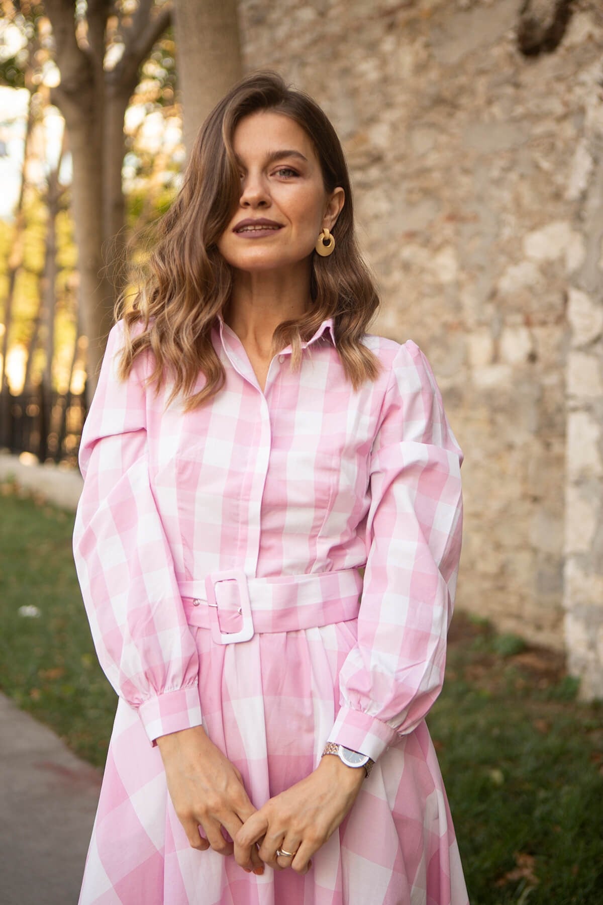 Pembe Beyaz Kemerli Elbise