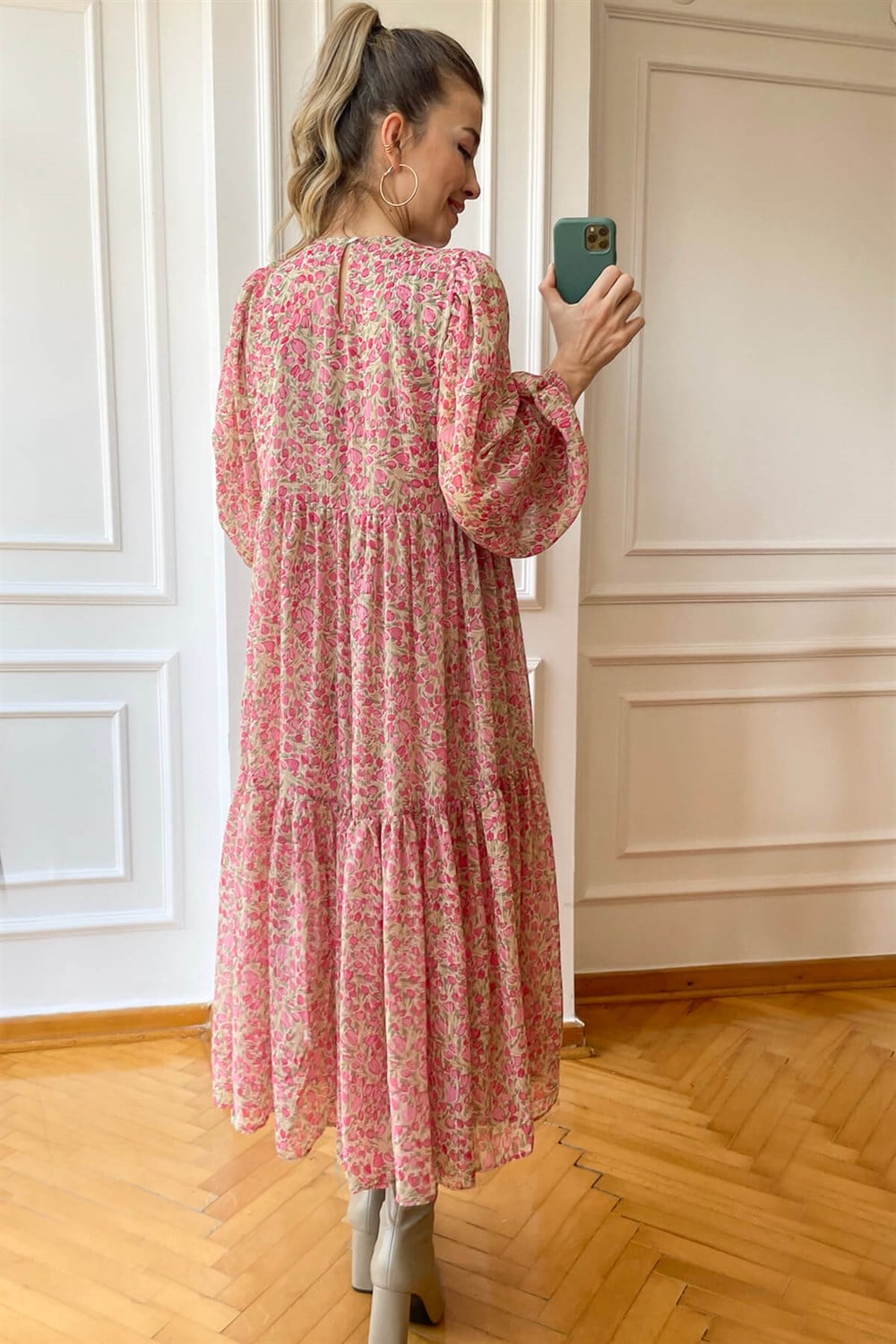 Pembe Çiçek Desenli Astarlı Şifon Elbise