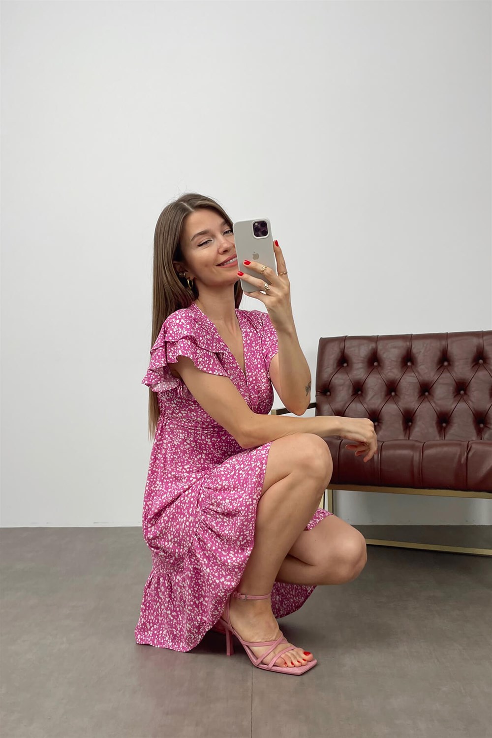 Pembe Kolları Volanlı Kruvaze Elbise