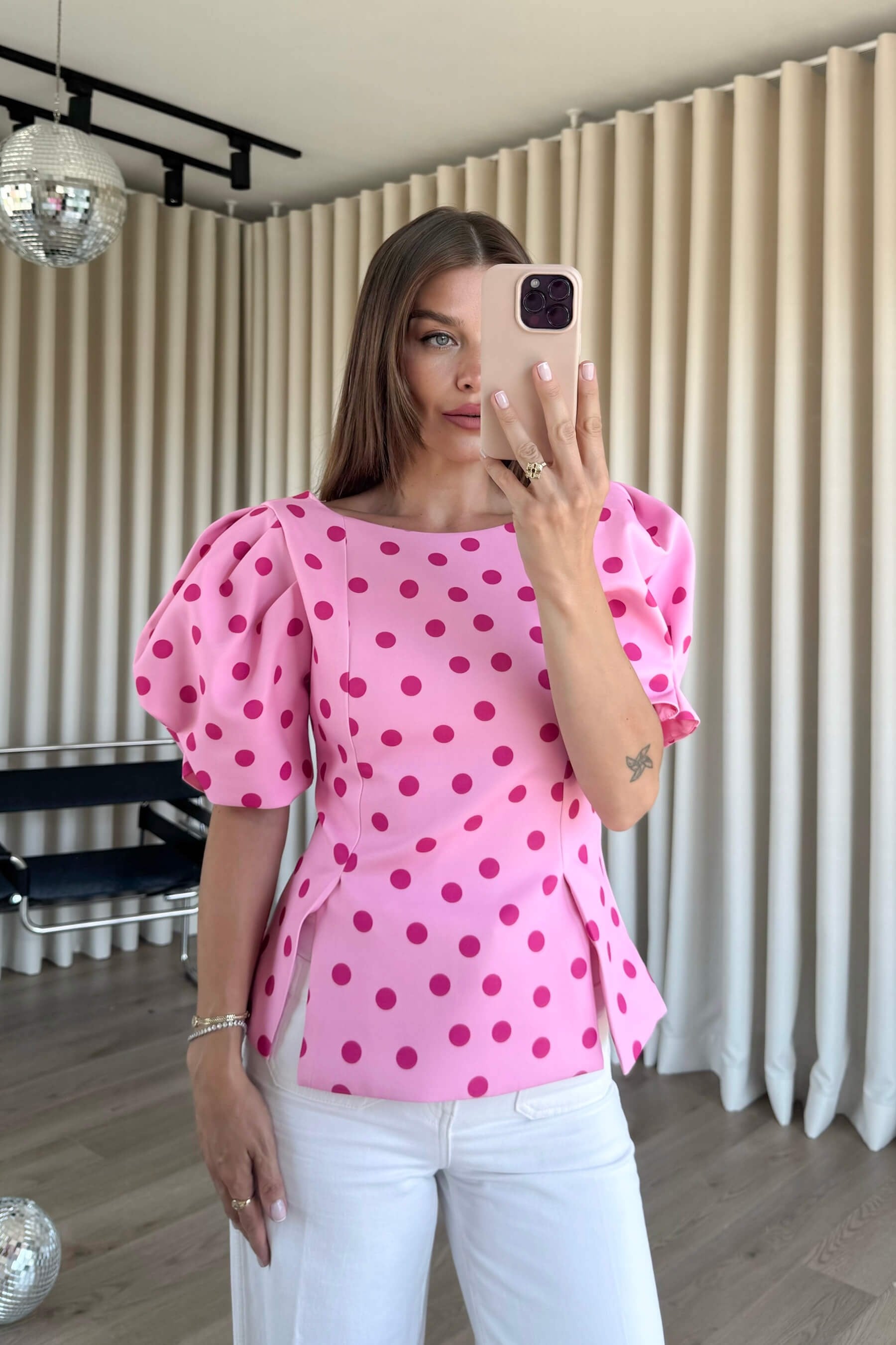 Pembe Puantiye Desenli Balon Kol Bluz
