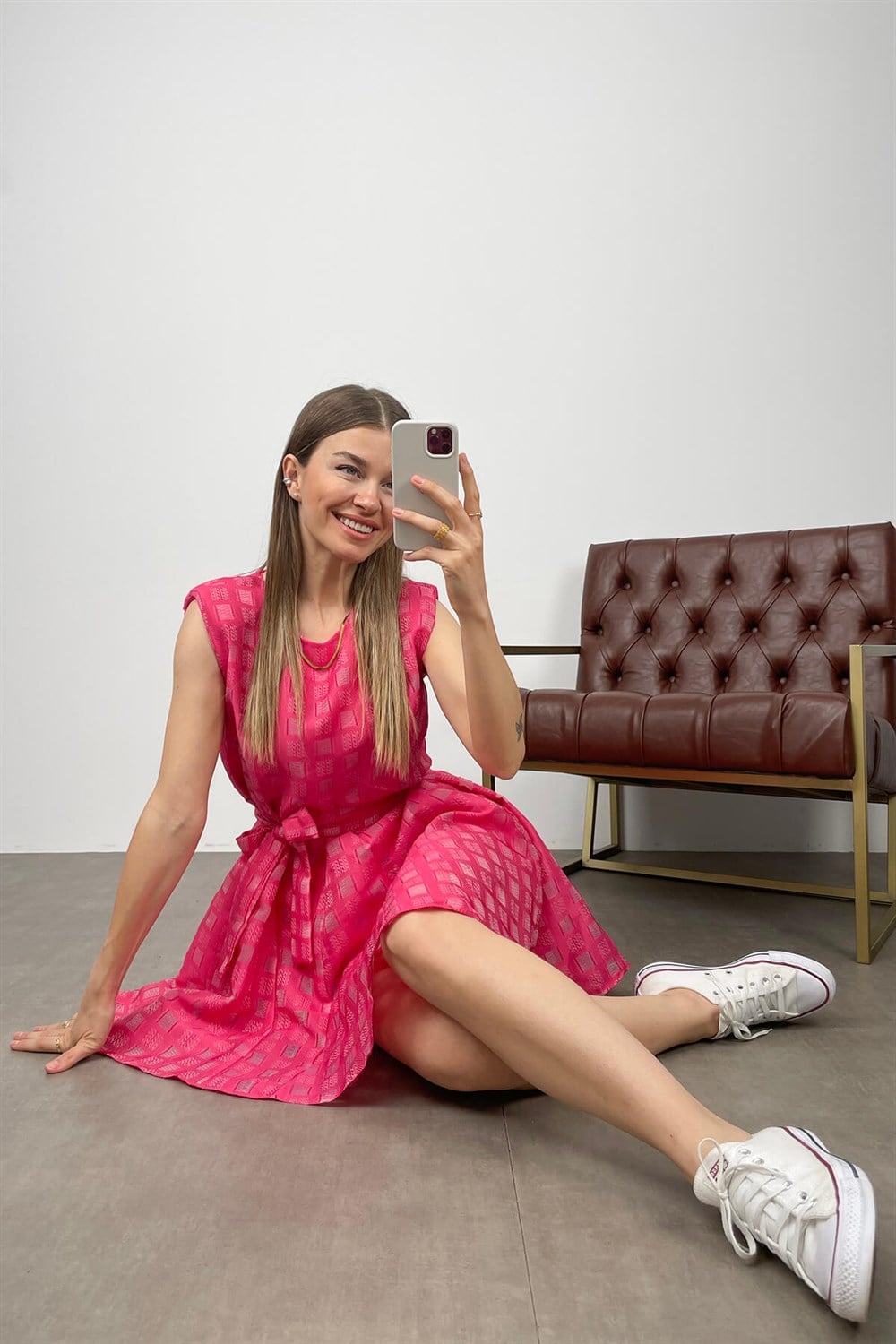 Pembe Vatkalı Astarlı Kolsuz Elbise
