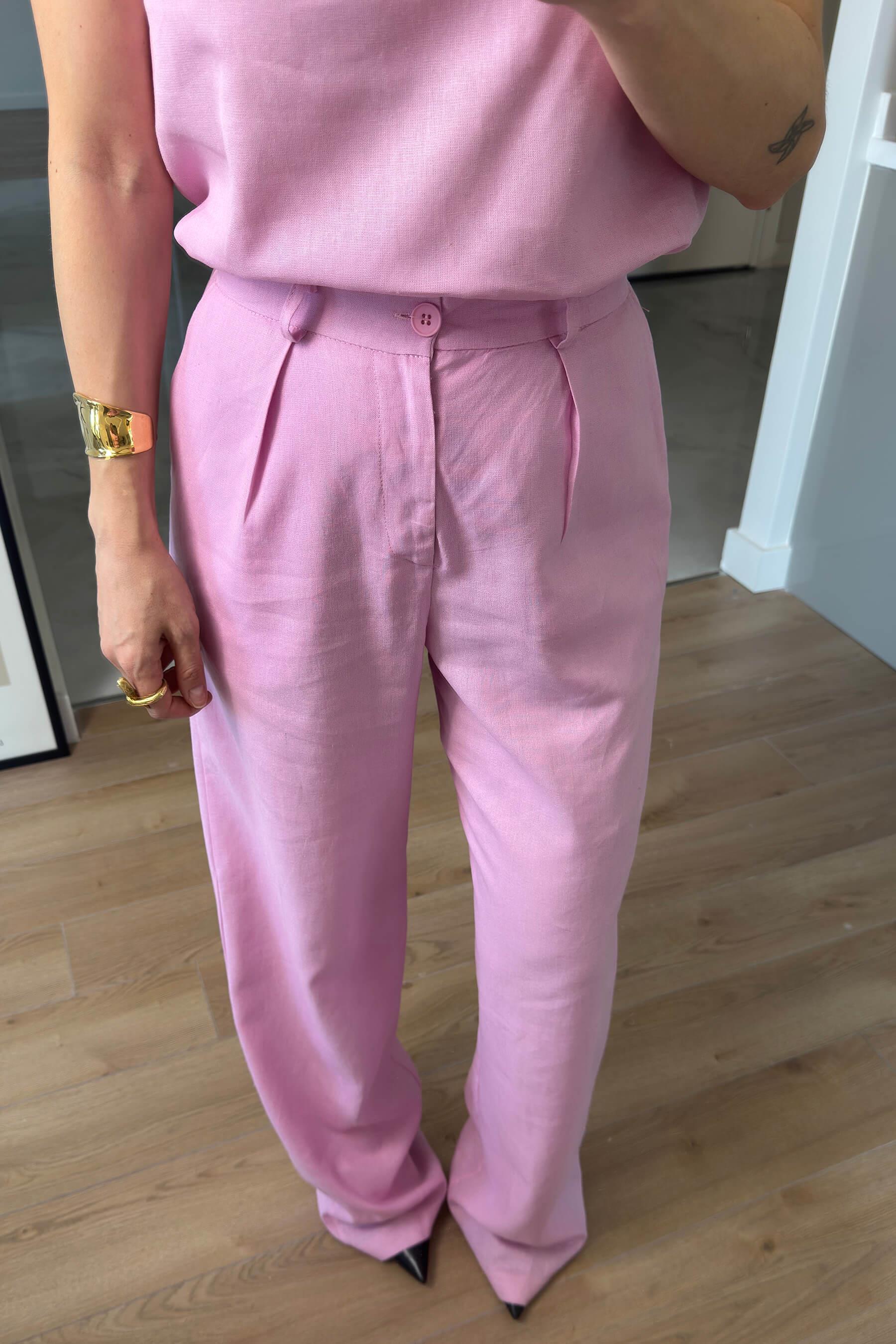 Pembe Vatkalı Kolsuz Keten Bluz Pantolon Takım