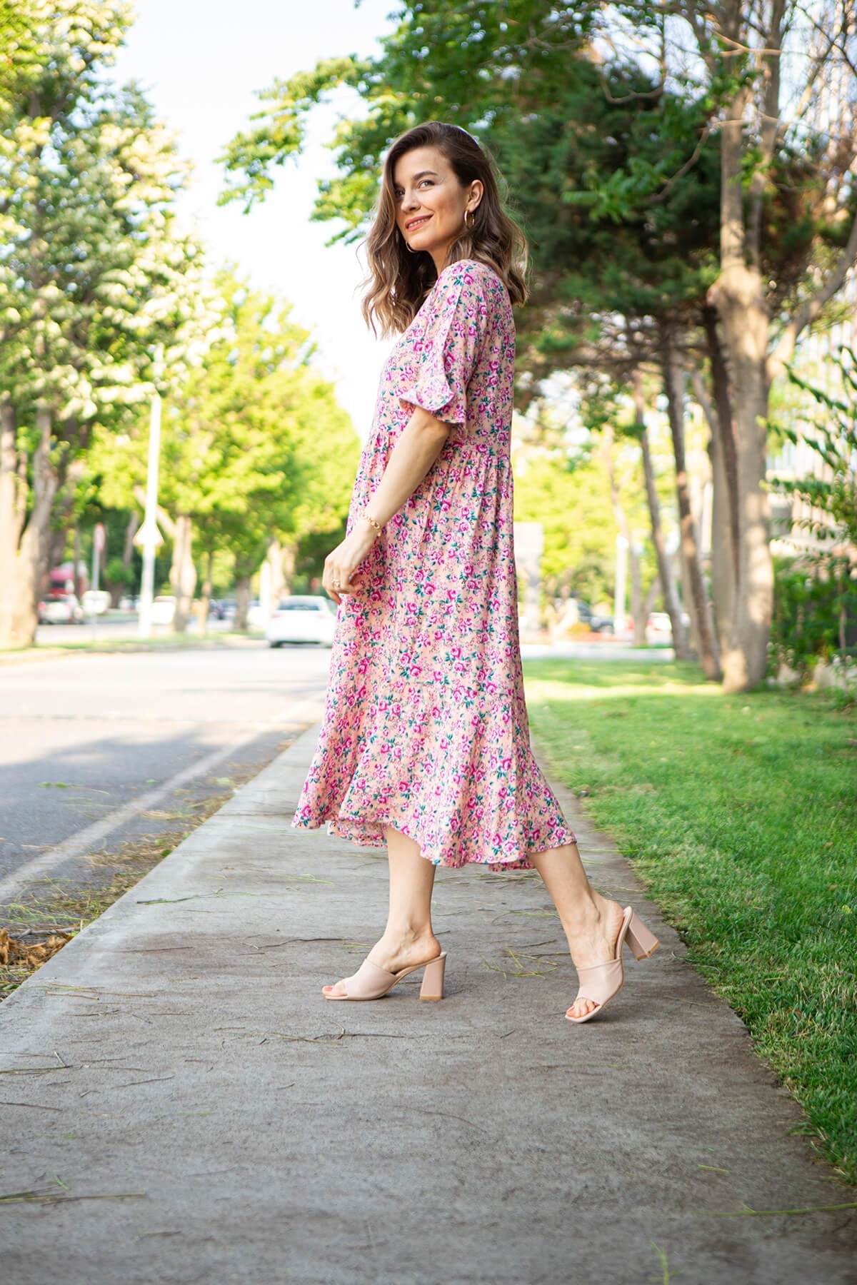 Pembe Volanlı Elbise