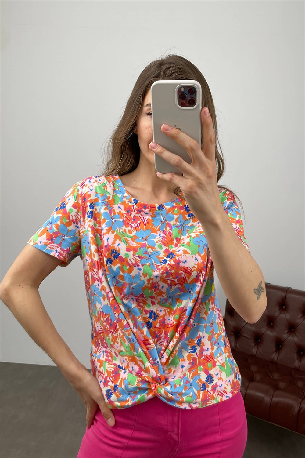 Renkli Düğümlü T-Shirt