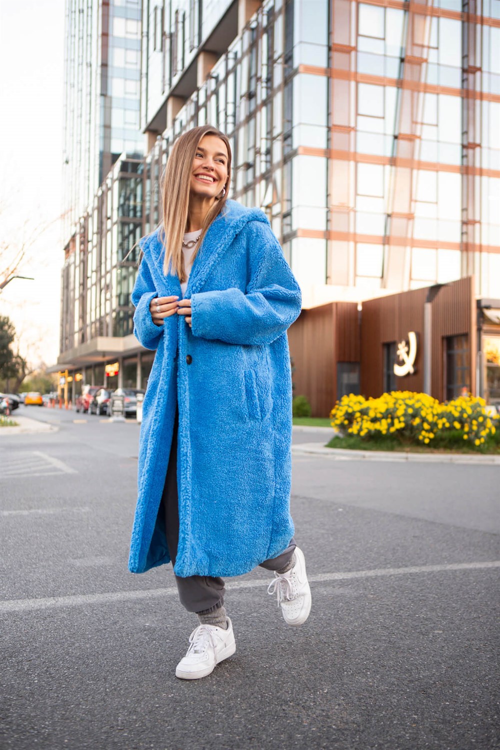 Saks Mavisi Astarlı Peluş Kaban