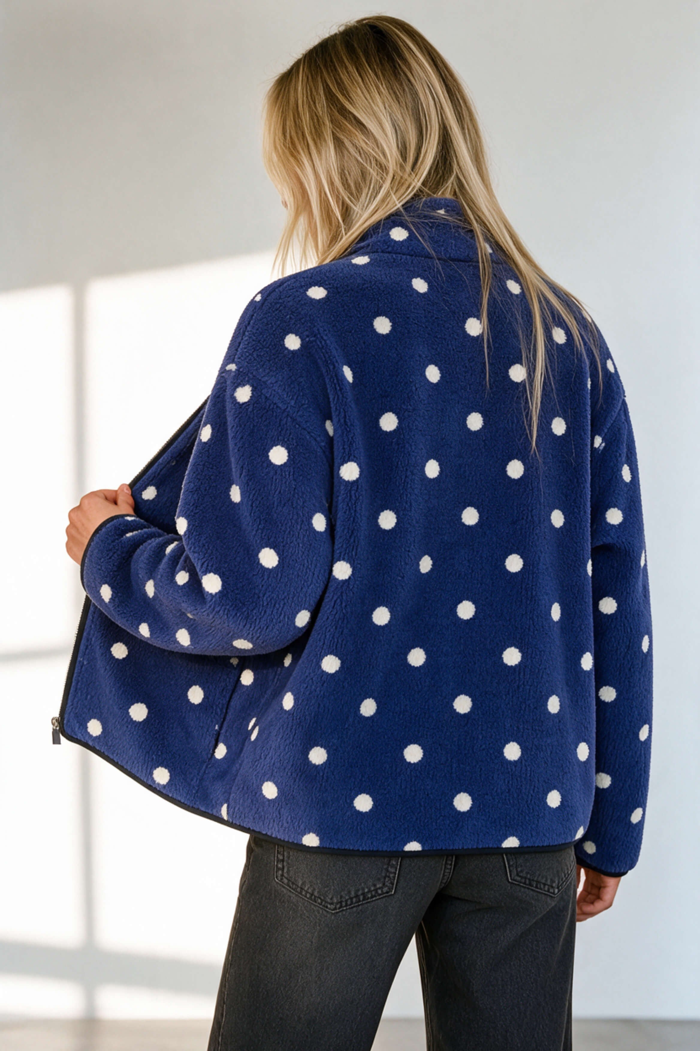 Saks Mavisi Beyaz Puantiyeli  Fermuarlı Oversize Peluş Sweatshirt