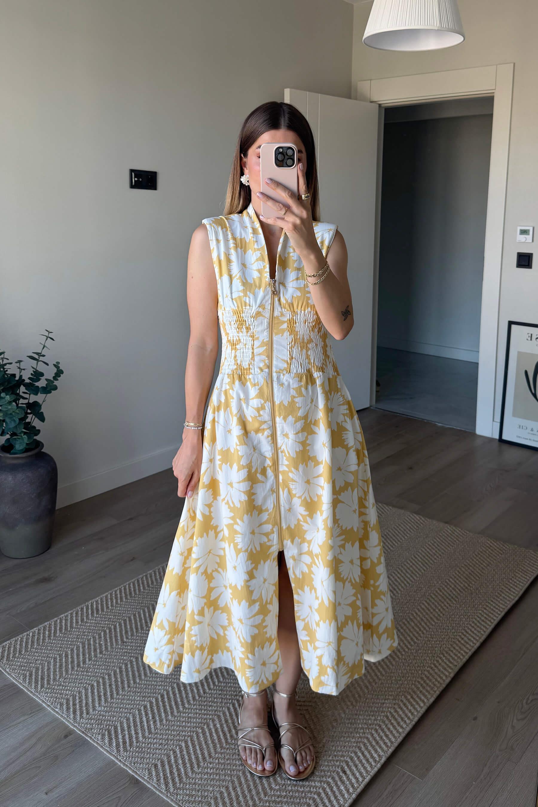 Sarı Beyaz Zambak Desenli Gipeli Fermuarlı Vatkalı Elbise