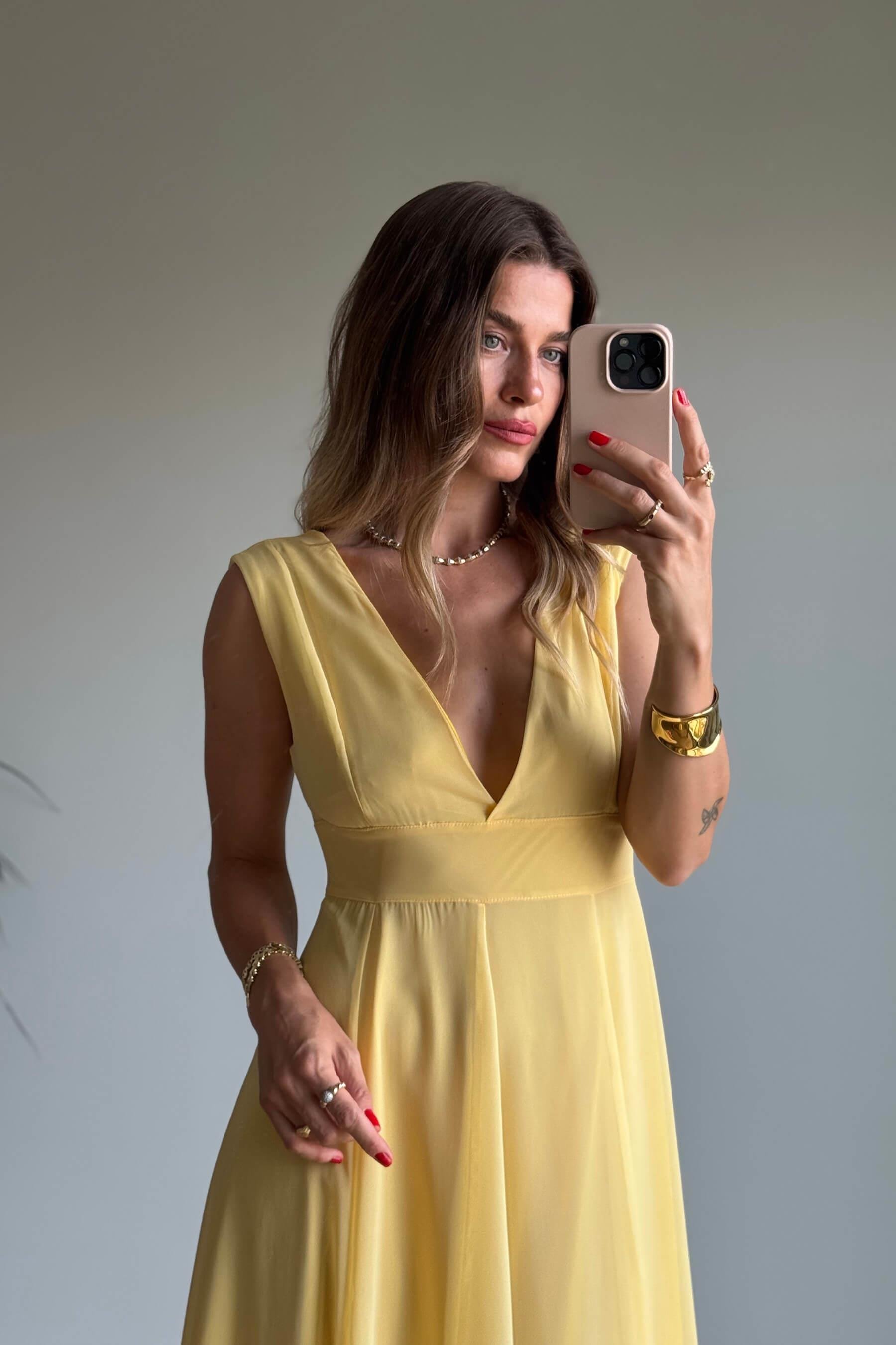 Sarı Derin V Yaka Kalın Askılı Astarlı Şifon Elbise