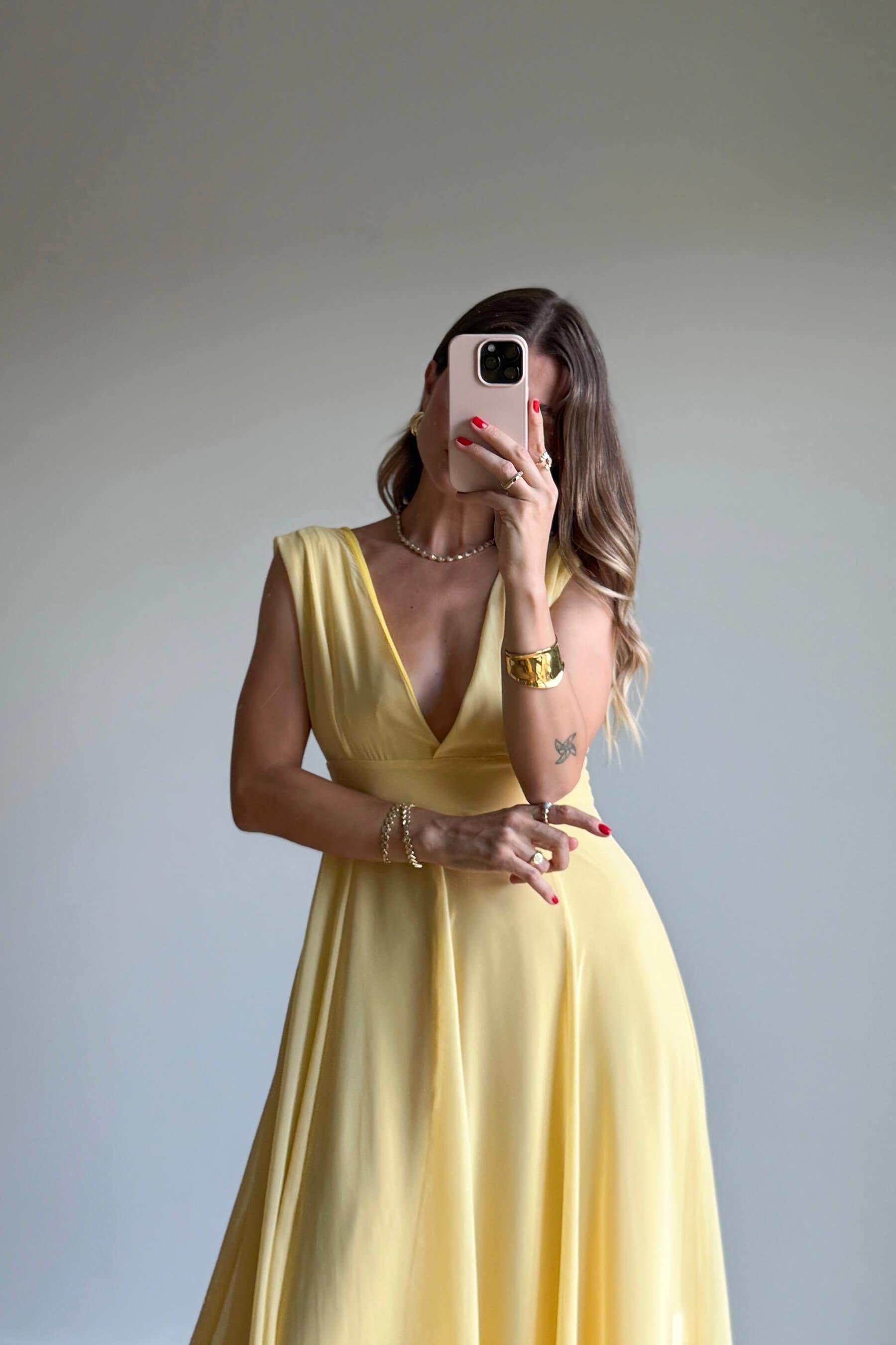 Sarı Derin V Yaka Kalın Askılı Astarlı Şifon Elbise