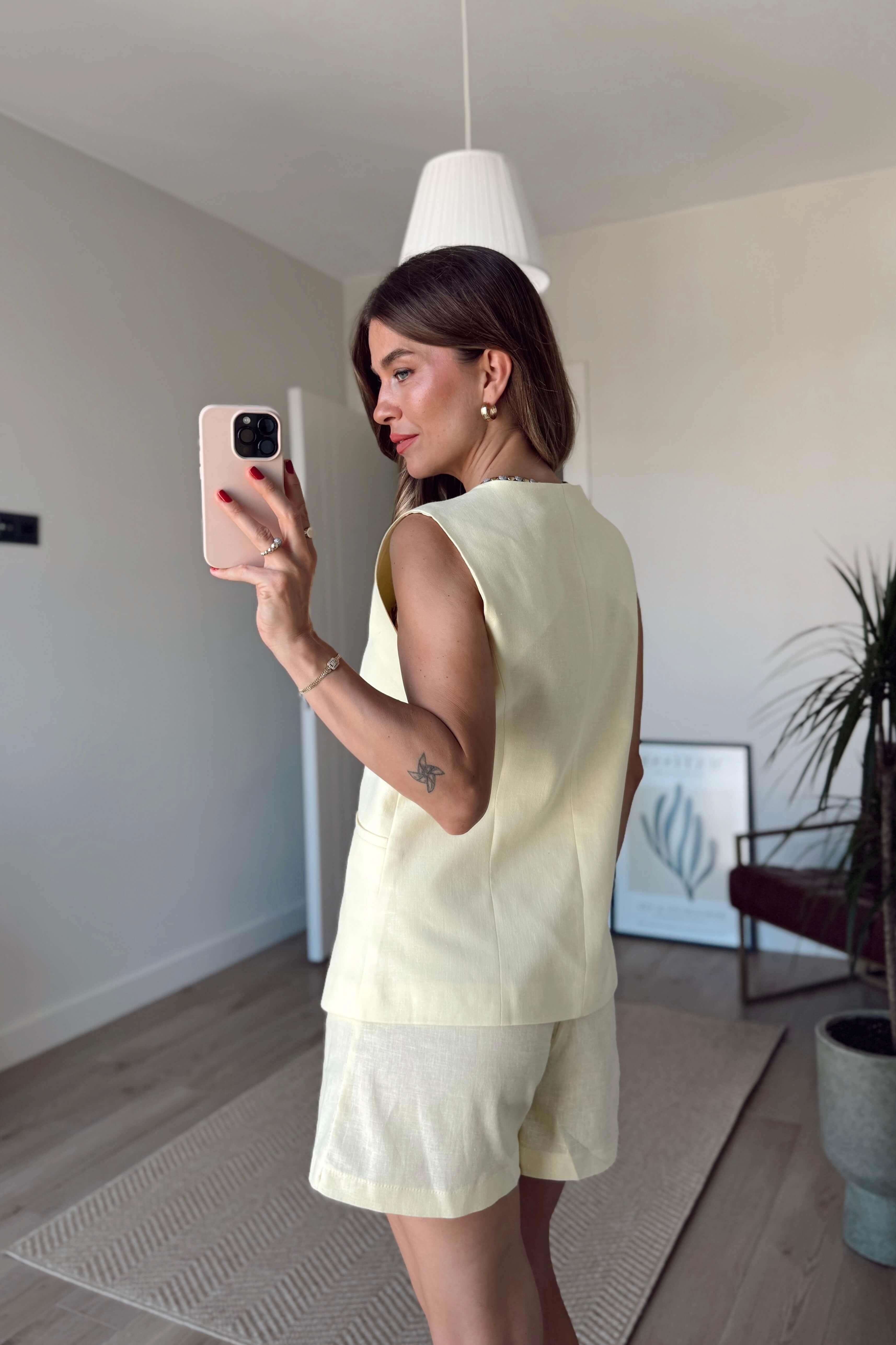 Sarı Gümüş Düğmeli Şort Yelek Keten Takım