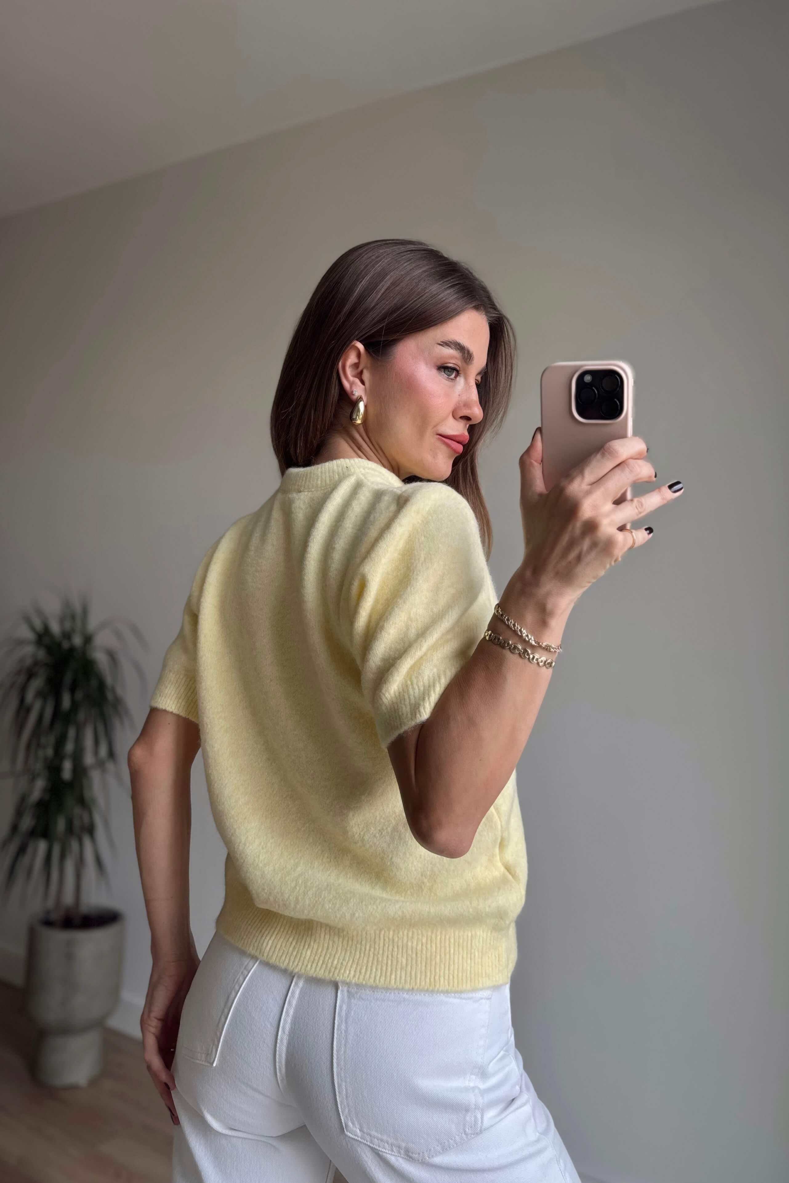 Sarı Kahve Fularlı Kısa Kollu Yün Karışımlı Kazak