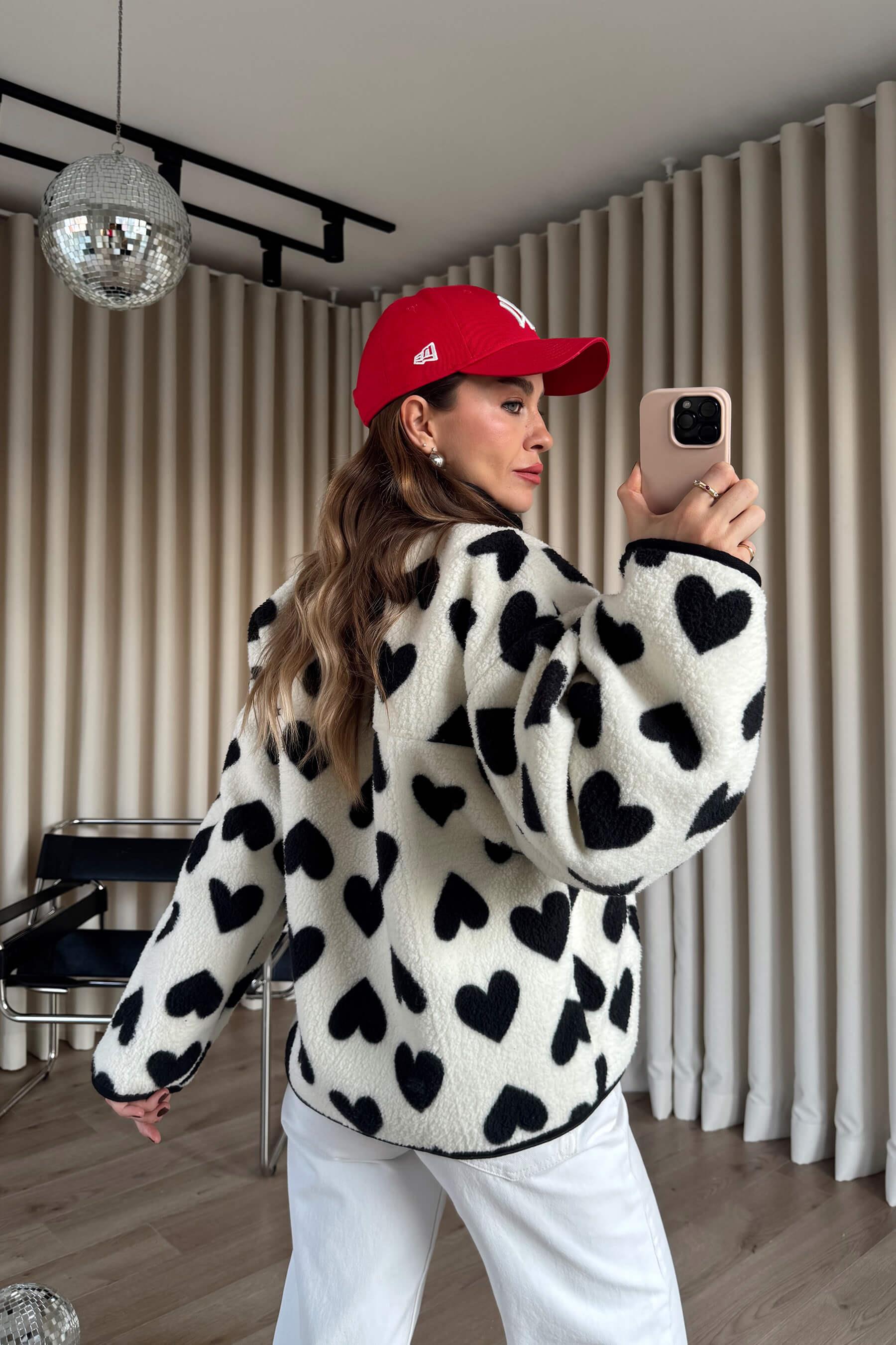 Siyah Bej Kalp Desenli Fermuarlı Oversize Peluş Sweatshirt