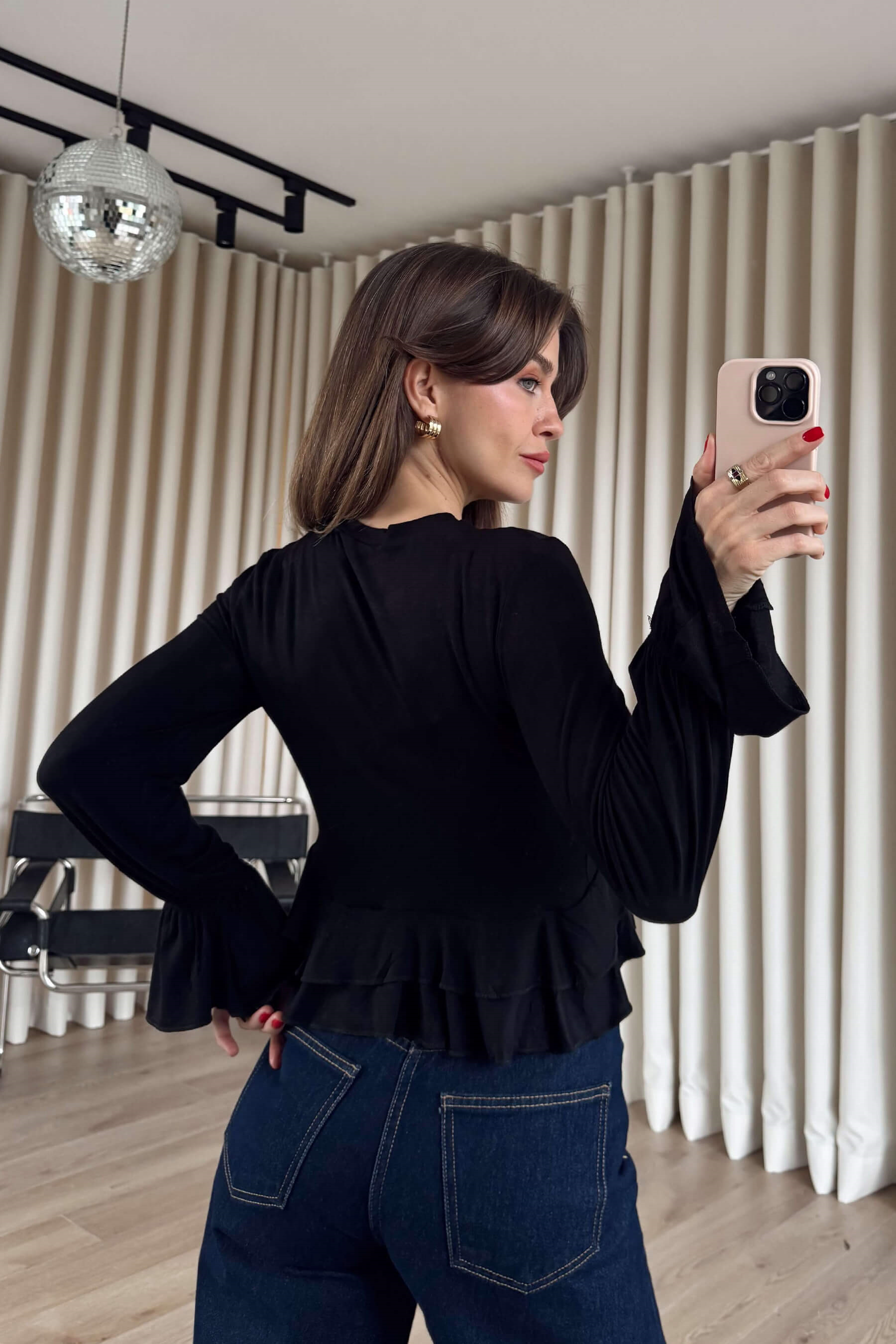 Siyah Beli Fırfırlı Bluz