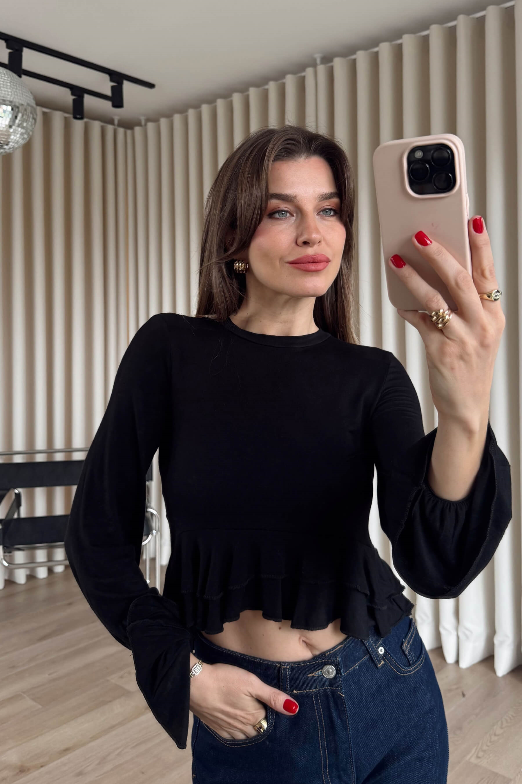 Siyah Beli Fırfırlı Bluz