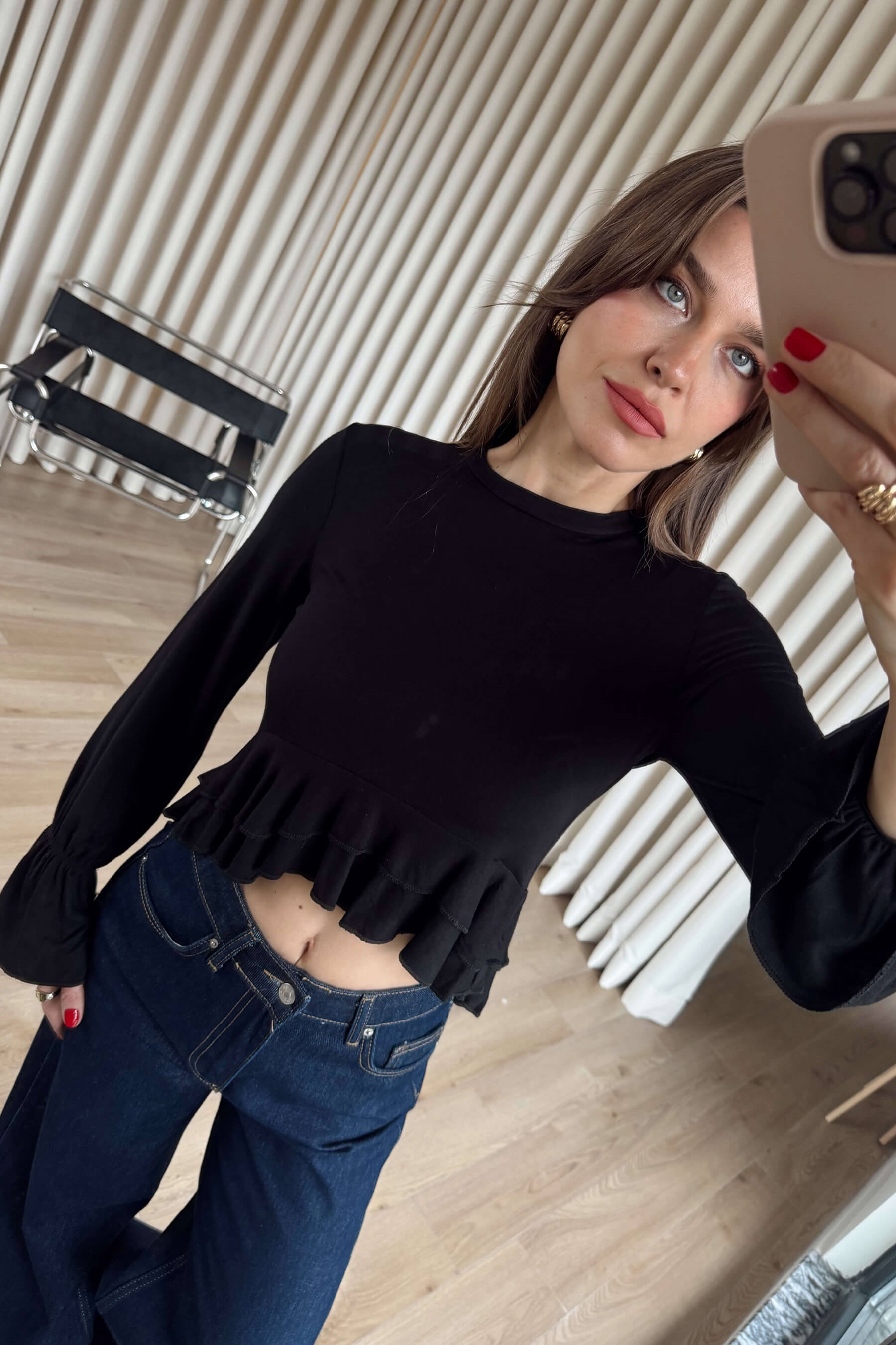 Siyah Beli Fırfırlı Bluz