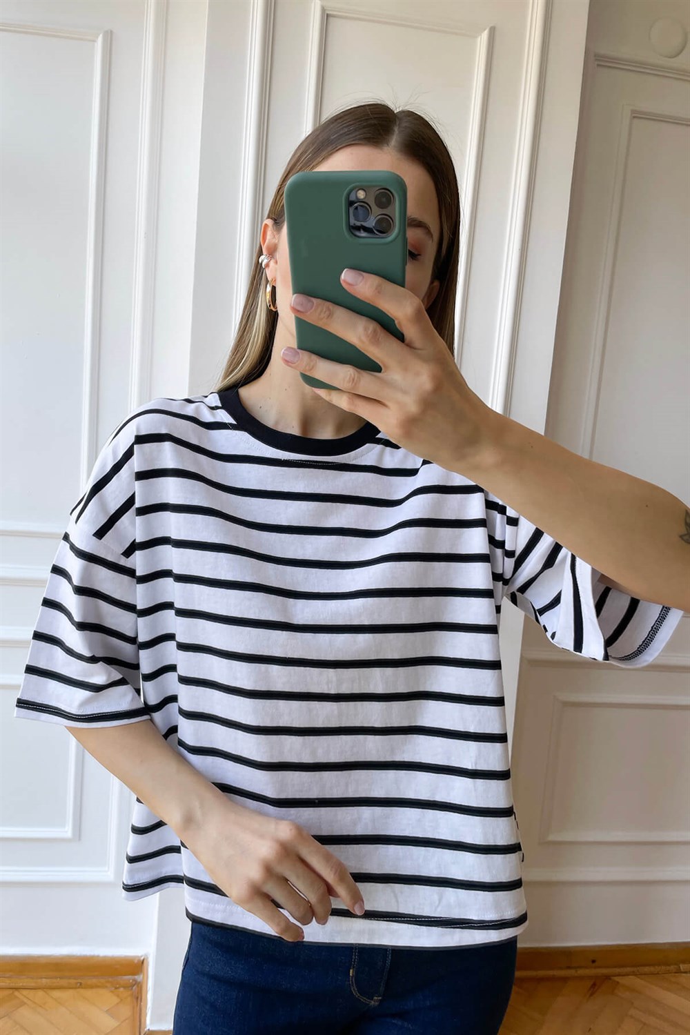 Siyah Beyaz Çizgili Basic T-Shirt